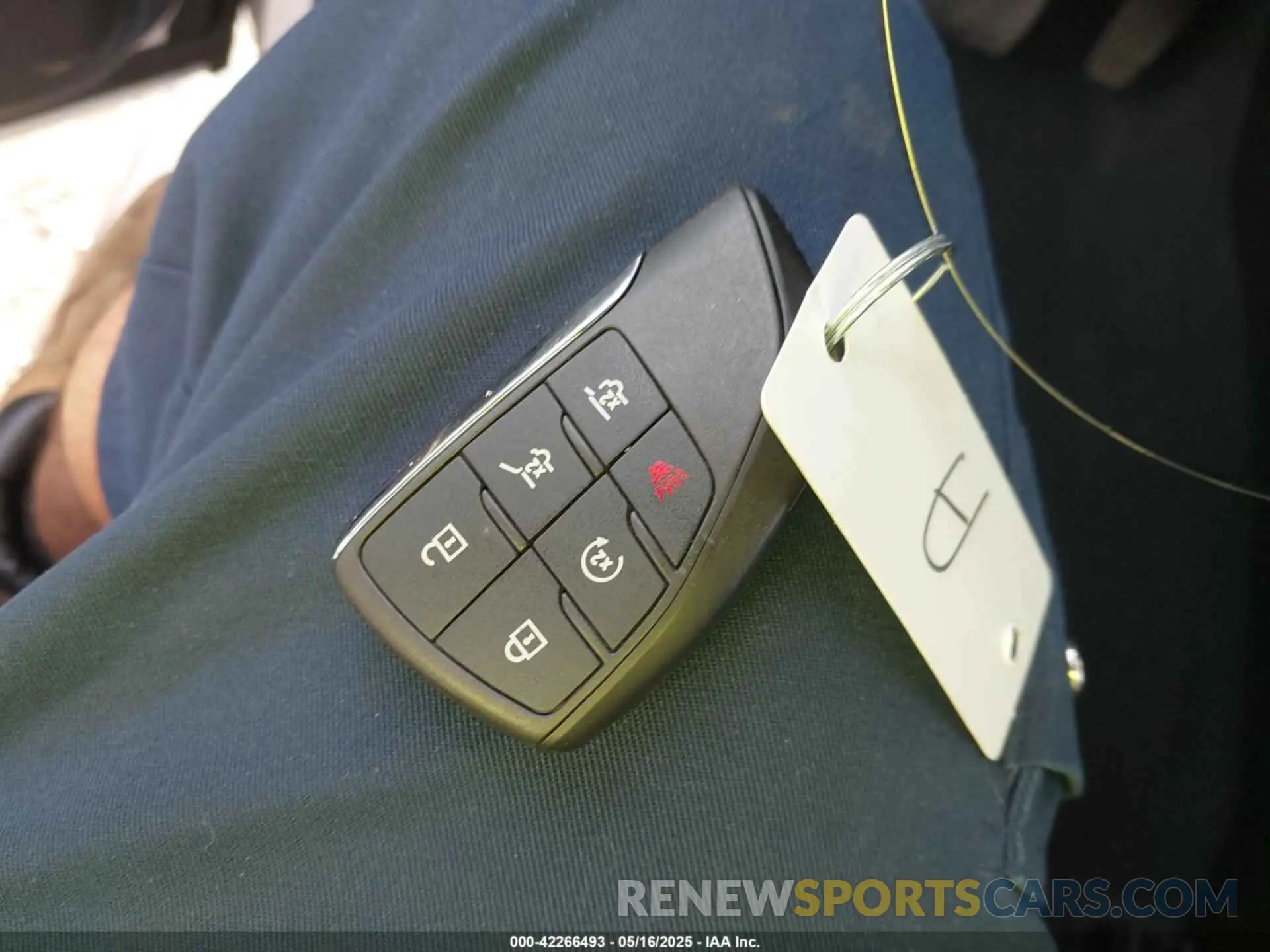 11 fotografías del automóvil dañado 1GNSKGKL6MR429056 CHEVROLET SUBURBAN 2021