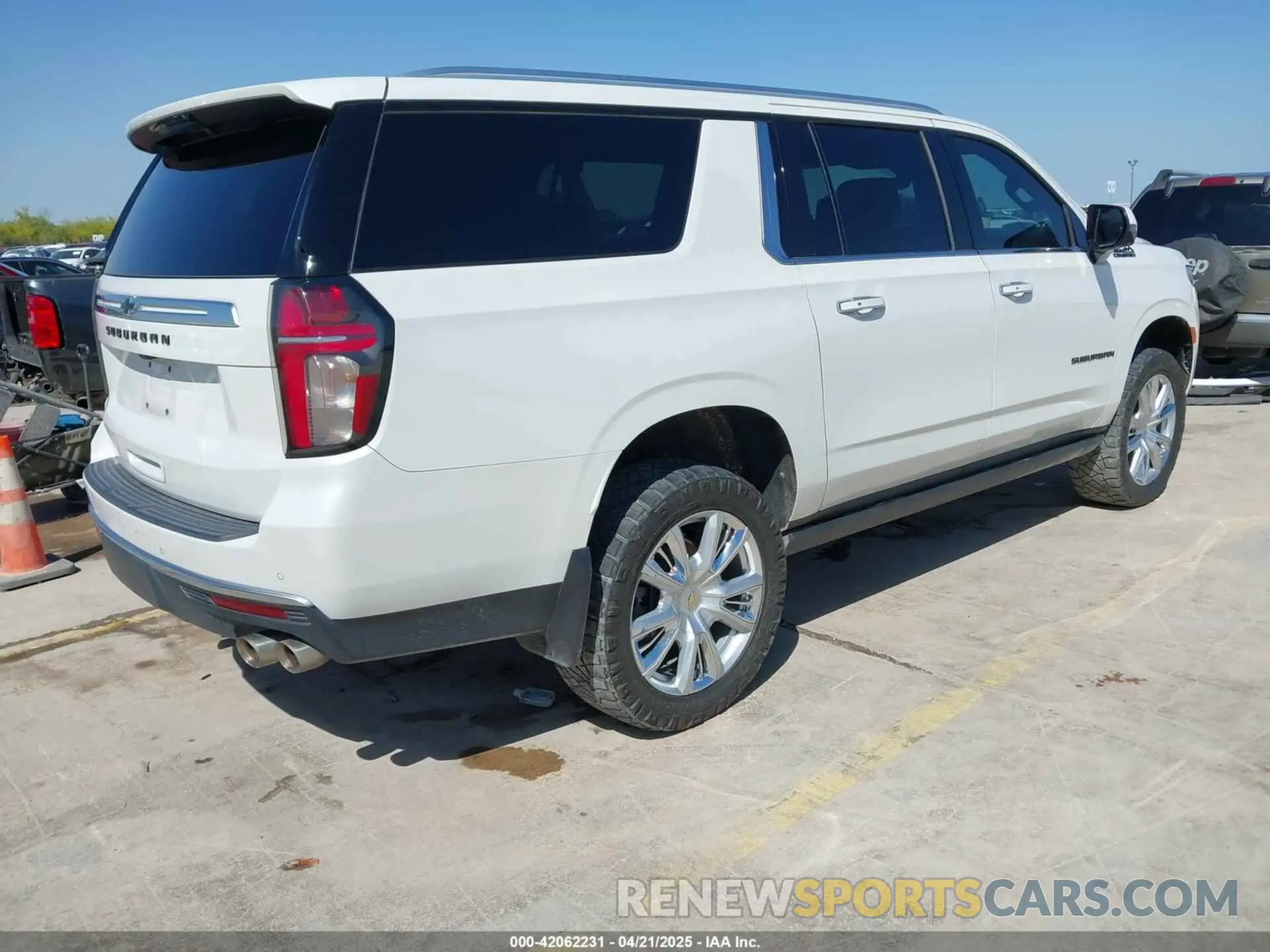 4 fotografías del automóvil dañado 1GNSKGKLXMR293496 CHEVROLET SUBURBAN 2021