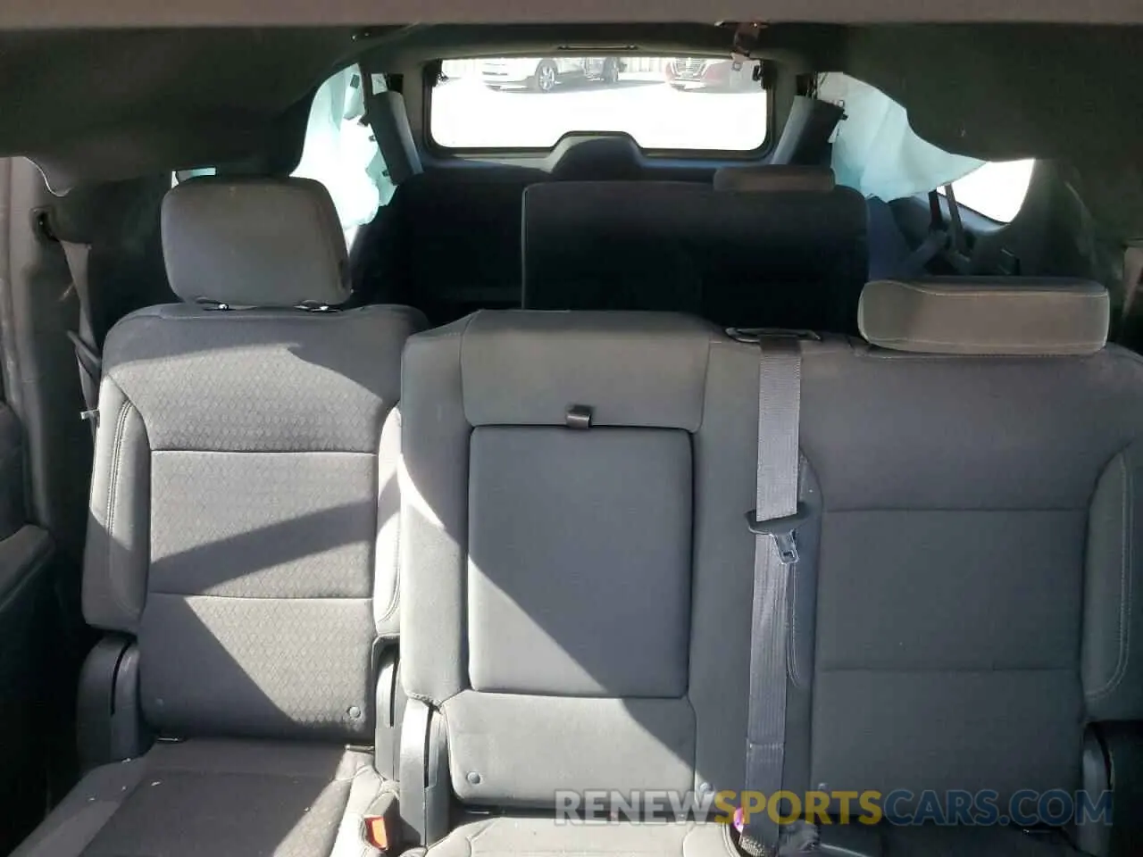 10 fotografías del automóvil dañado 1GNSCBKD0NR265992 CHEVROLET SUBURBAN 2022