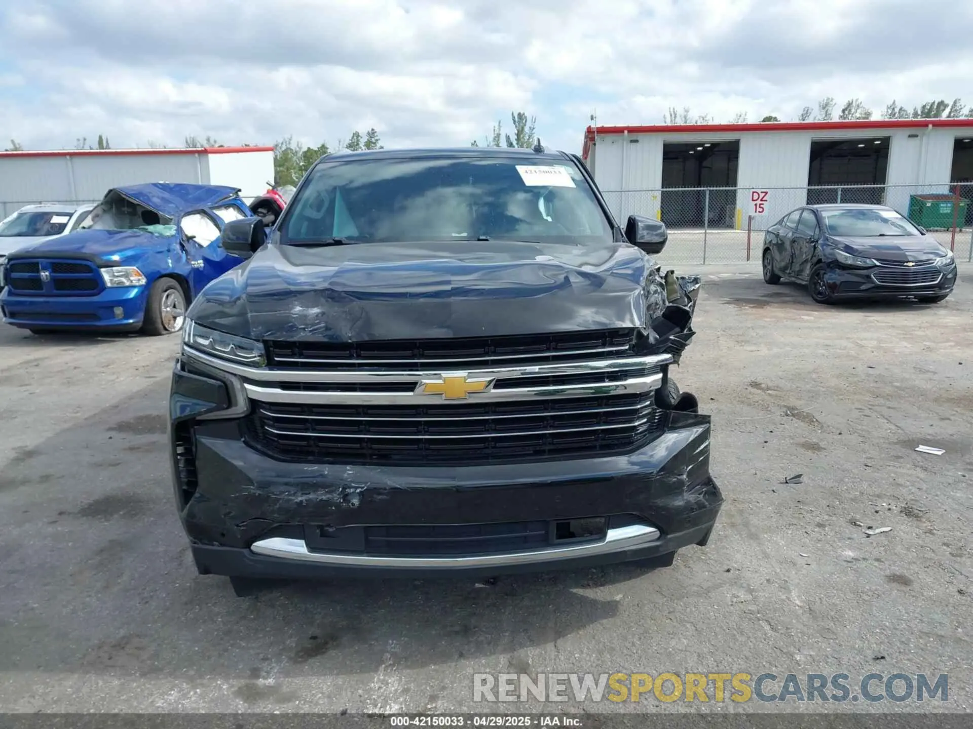 12 fotografías del automóvil dañado 1GNSCCKD2NR201474 CHEVROLET SUBURBAN 2022