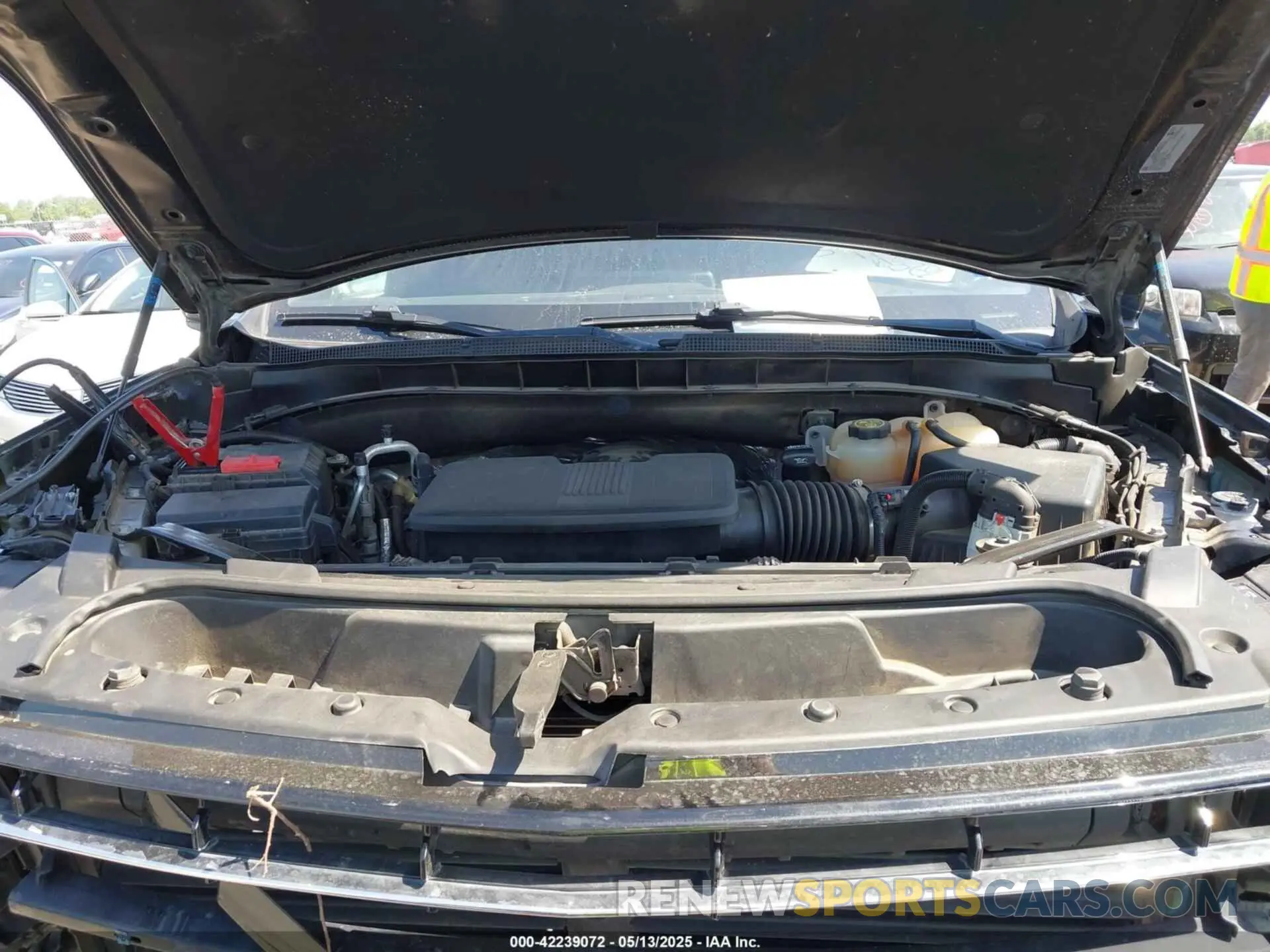 10 fotografías del automóvil dañado 1GNSCCKD2NR244468 CHEVROLET SUBURBAN 2022