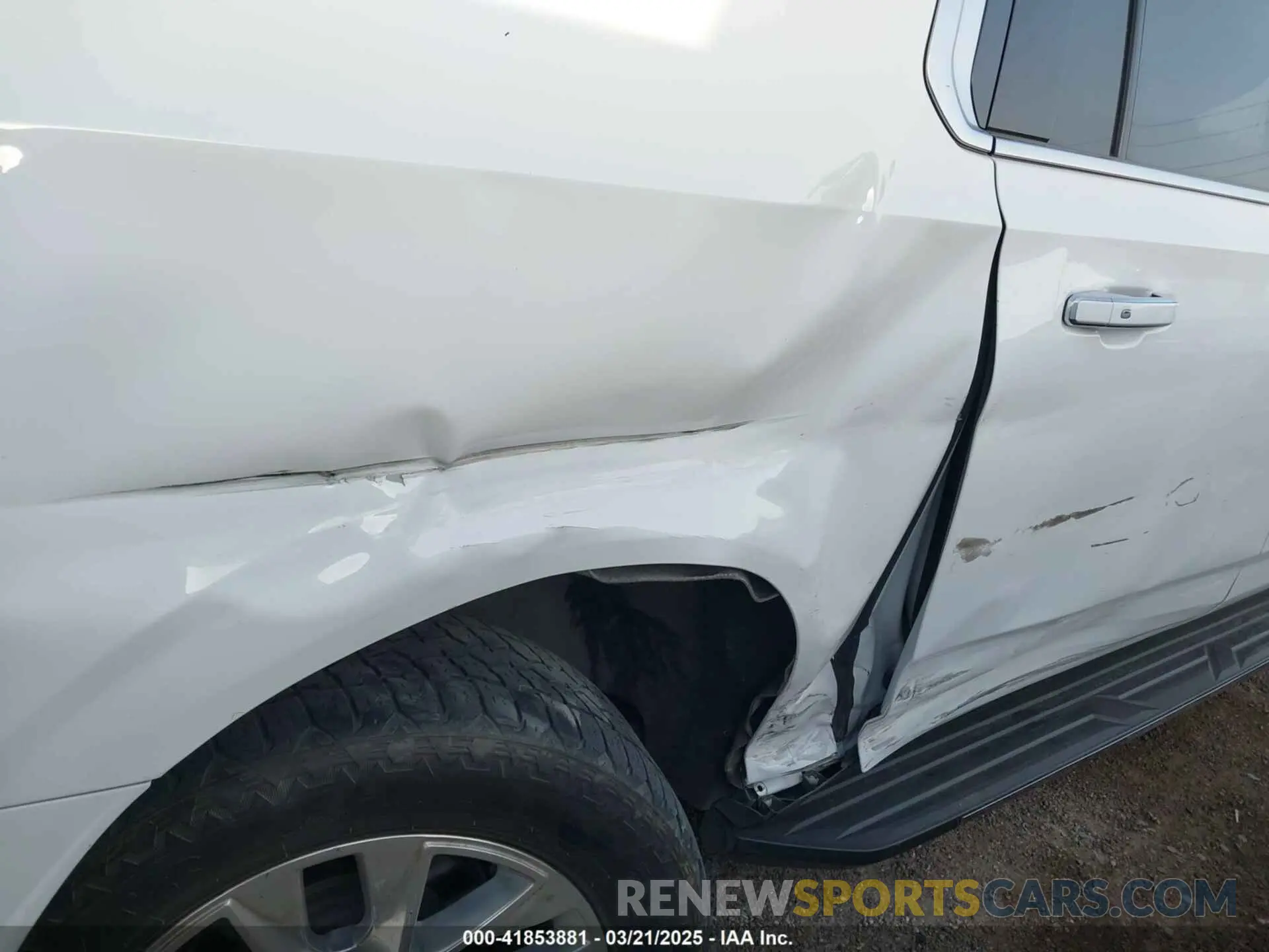 6 fotografías del automóvil dañado 1GNSCFKDXNR180648 CHEVROLET SUBURBAN 2022