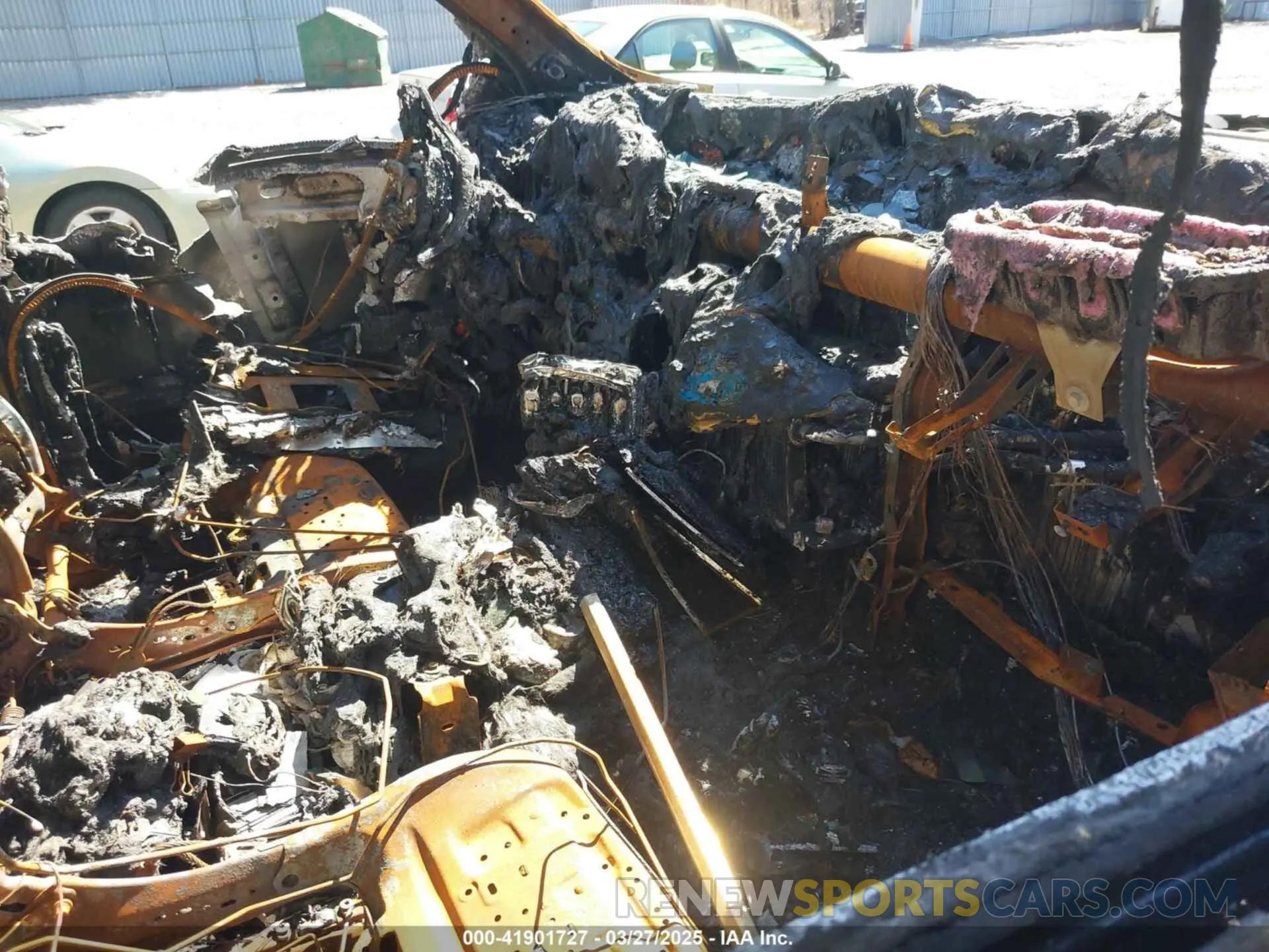 5 fotografías del automóvil dañado 1GNSKAKD1NR139735 CHEVROLET SUBURBAN 2022