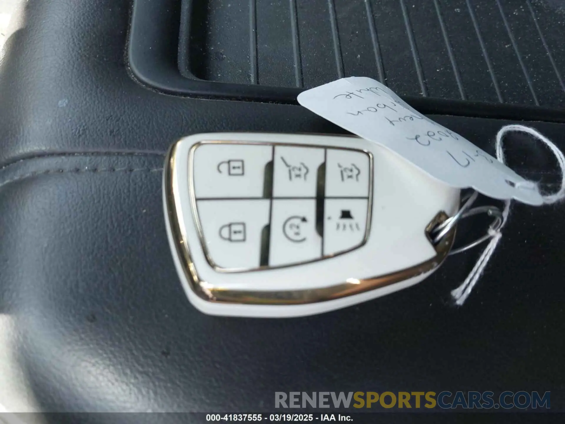 11 fotografías del automóvil dañado 1GNSKCKDXNR247122 CHEVROLET SUBURBAN 2022