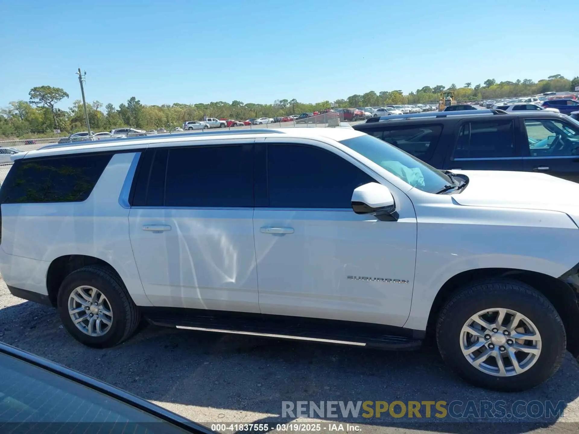 13 fotografías del automóvil dañado 1GNSKCKDXNR247122 CHEVROLET SUBURBAN 2022