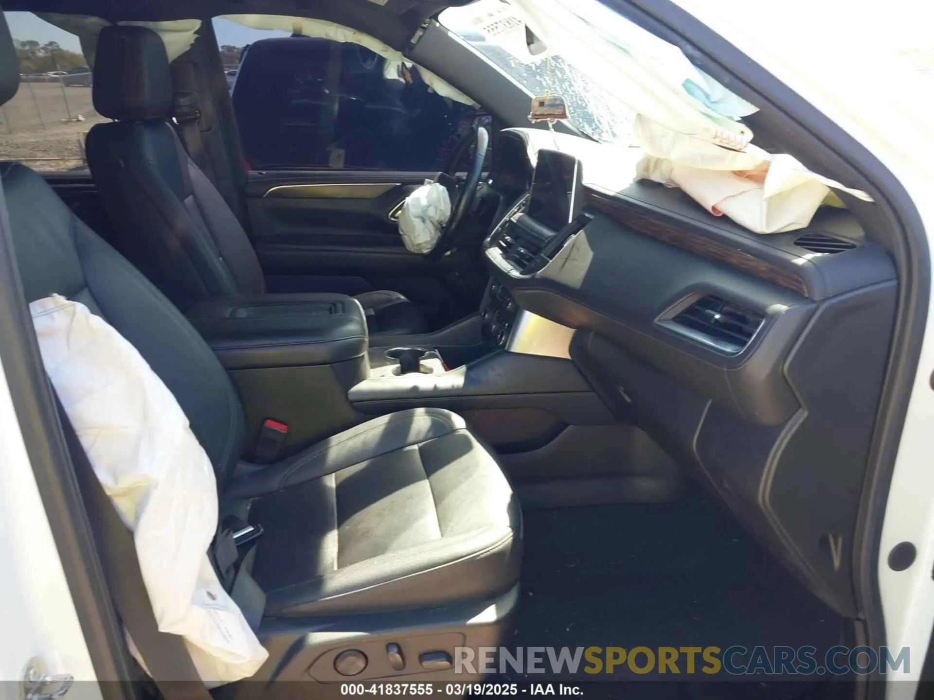 5 fotografías del automóvil dañado 1GNSKCKDXNR247122 CHEVROLET SUBURBAN 2022