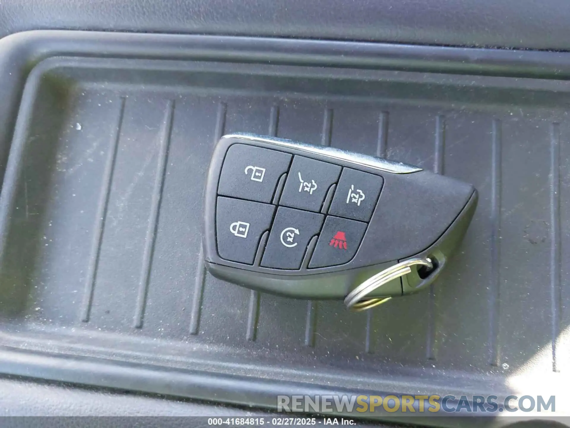 11 fotografías del automóvil dañado 1GNSKDKD6NR150067 CHEVROLET SUBURBAN 2022