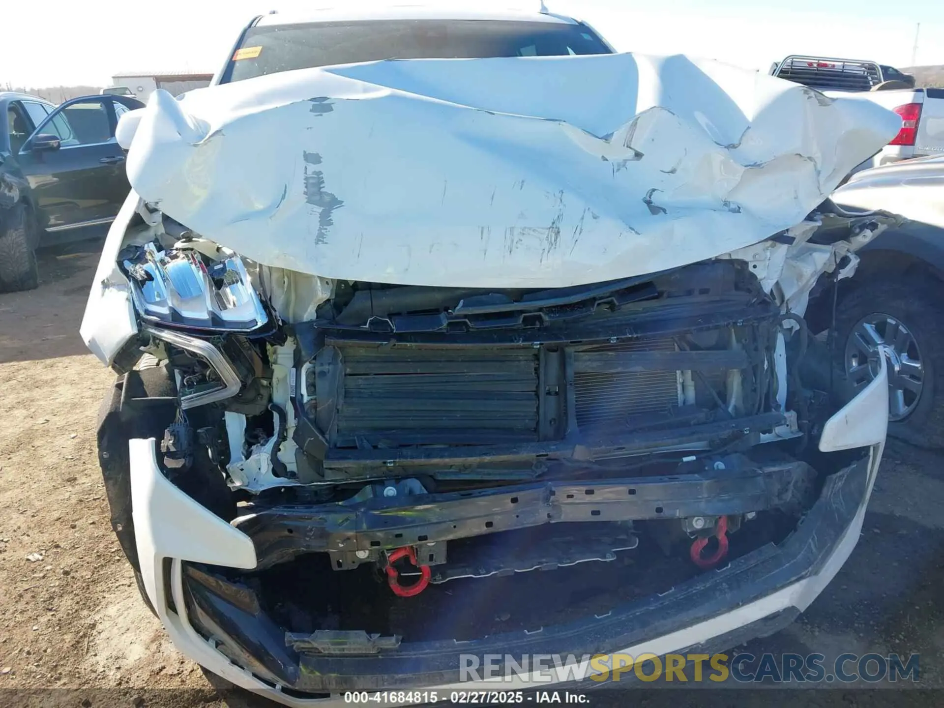 12 fotografías del automóvil dañado 1GNSKDKD6NR150067 CHEVROLET SUBURBAN 2022