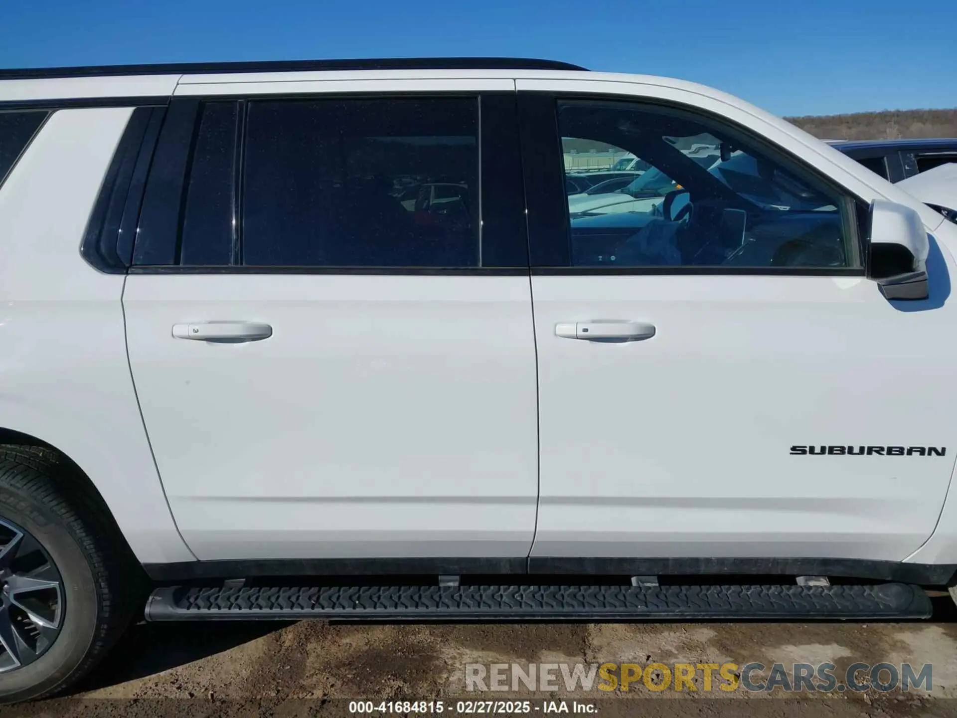 13 fotografías del automóvil dañado 1GNSKDKD6NR150067 CHEVROLET SUBURBAN 2022