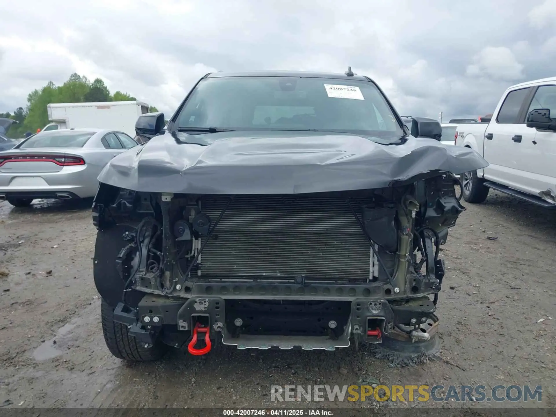 13 fotografías del automóvil dañado 1GNSKDKD7NR345224 CHEVROLET SUBURBAN 2022