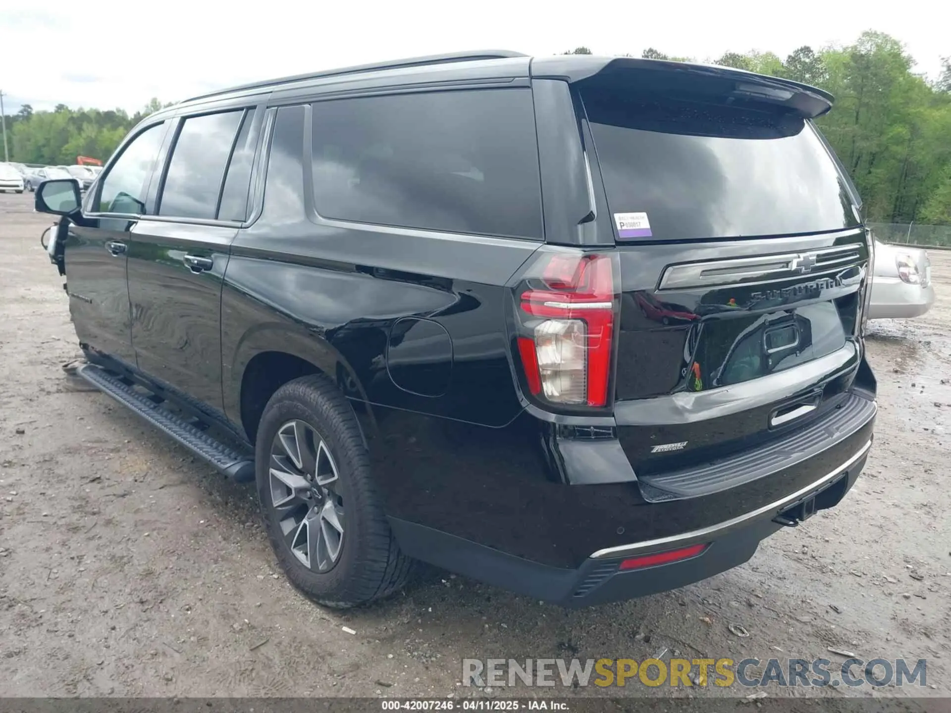 3 fotografías del automóvil dañado 1GNSKDKD7NR345224 CHEVROLET SUBURBAN 2022