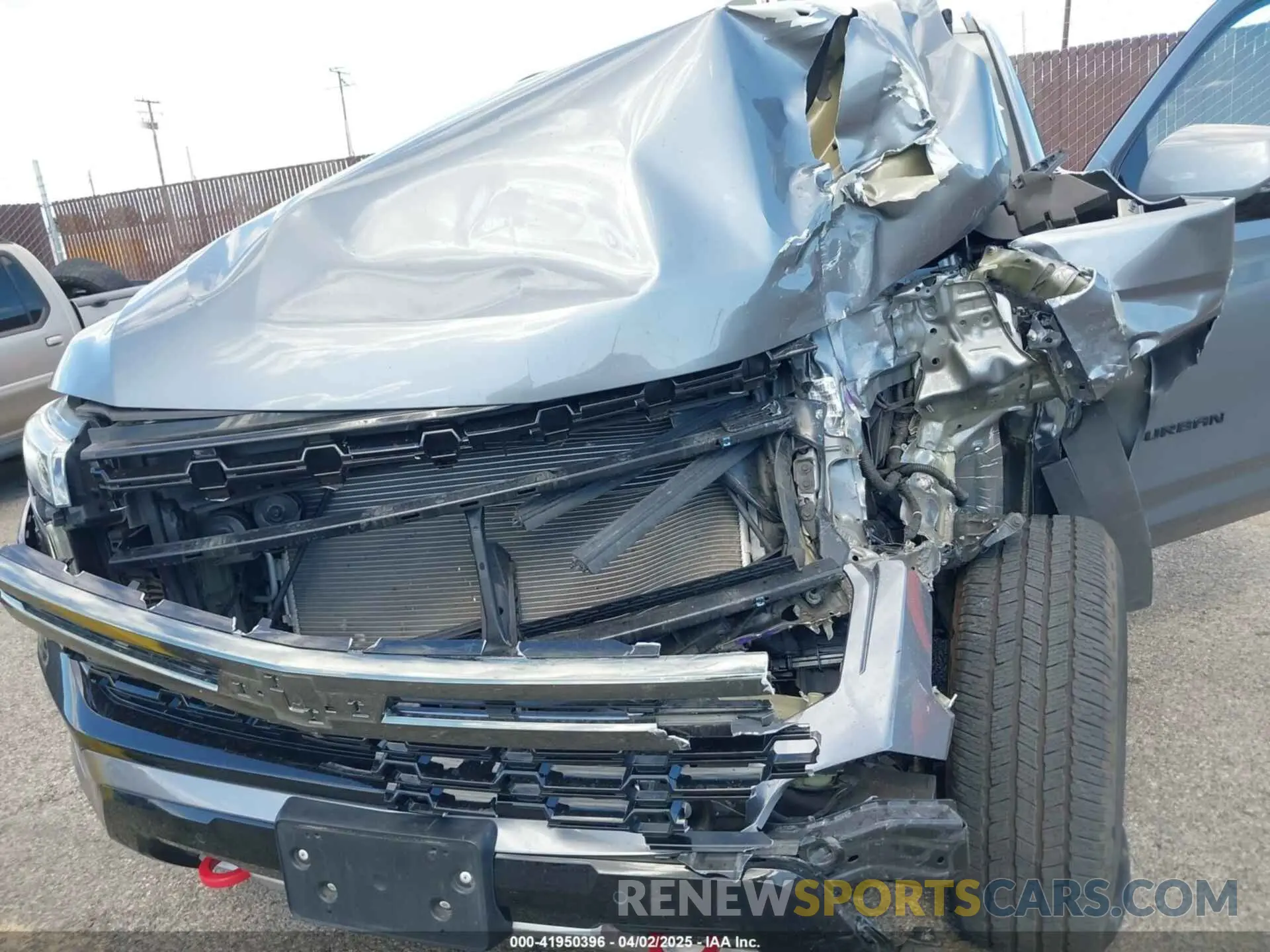 6 fotografías del automóvil dañado 1GNSKDKDXNR331866 CHEVROLET SUBURBAN 2022