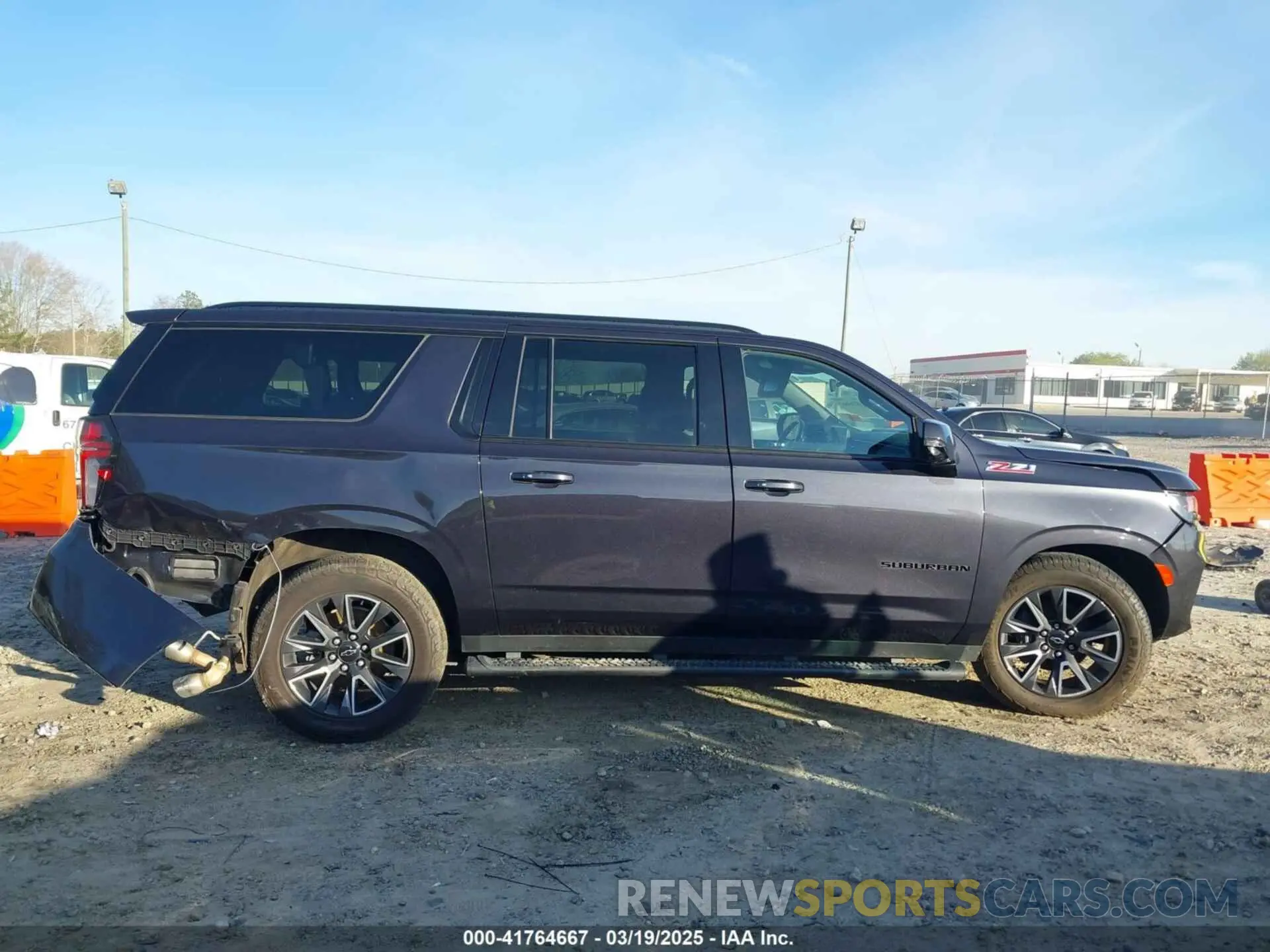 13 fotografías del automóvil dañado 1GNSKDKL2NR337801 CHEVROLET SUBURBAN 2022