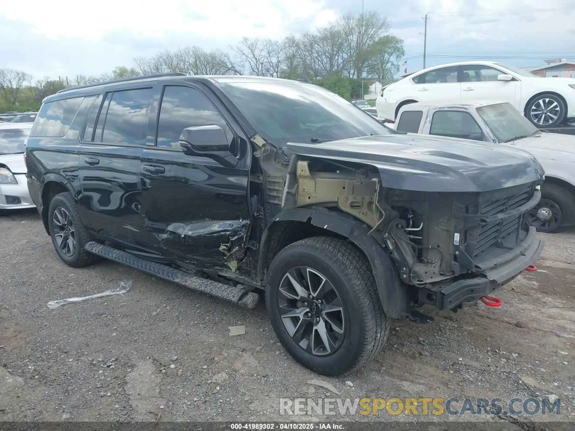 13 fotografías del automóvil dañado 1GNSKDKL5NR218592 CHEVROLET SUBURBAN 2022