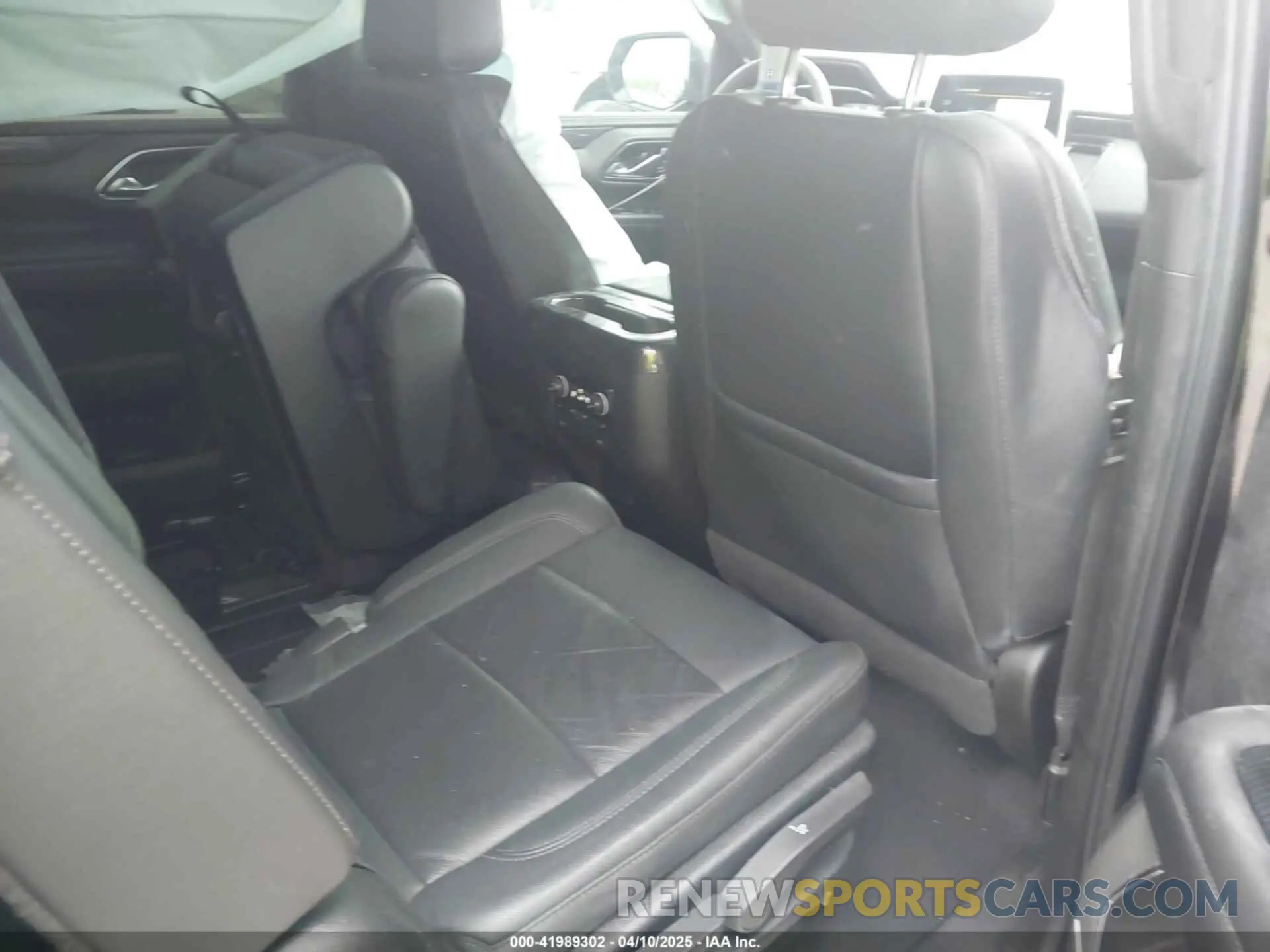 8 fotografías del automóvil dañado 1GNSKDKL5NR218592 CHEVROLET SUBURBAN 2022