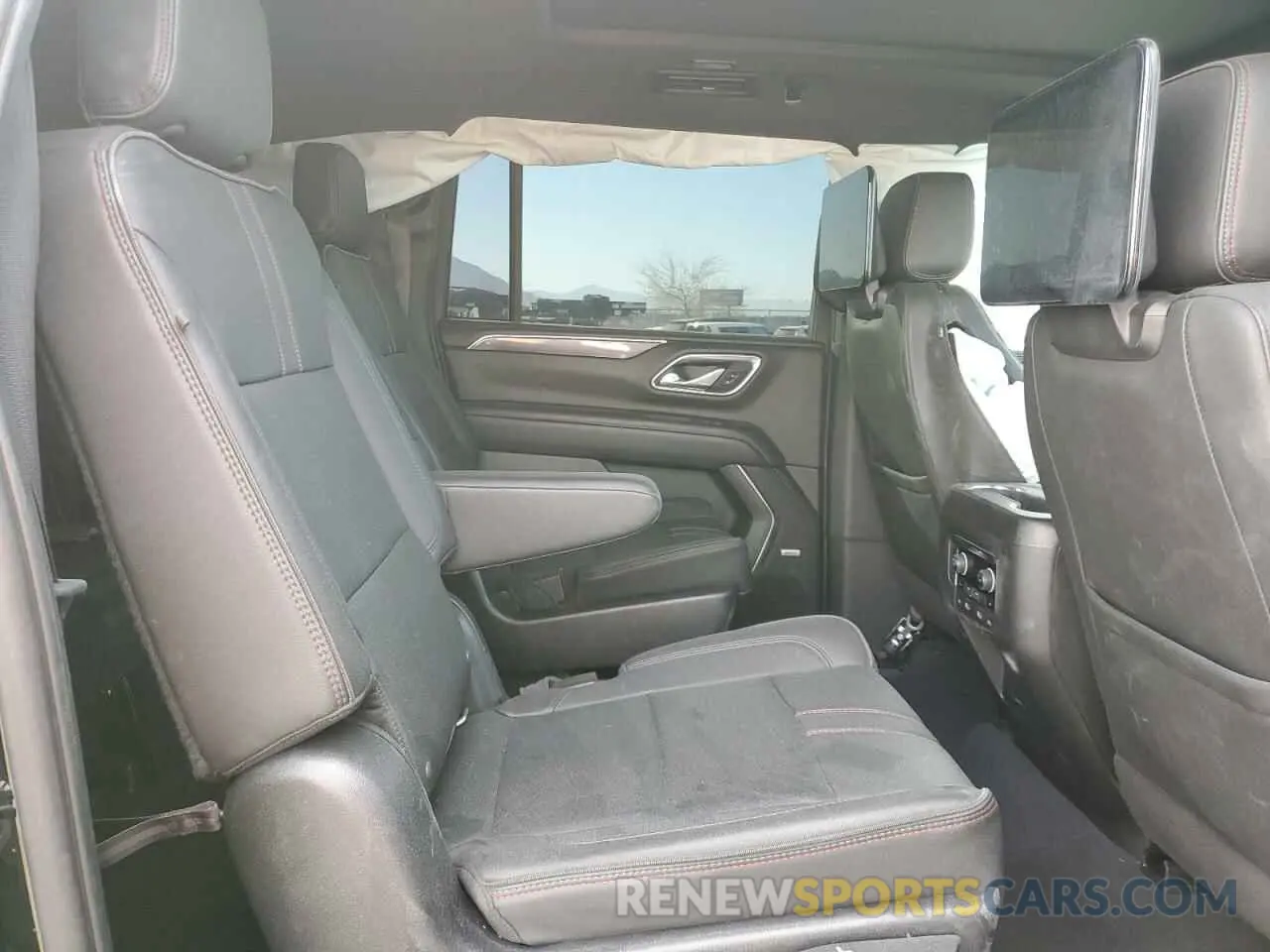 11 fotografías del automóvil dañado 1GNSKEKD0NR100738 CHEVROLET SUBURBAN 2022