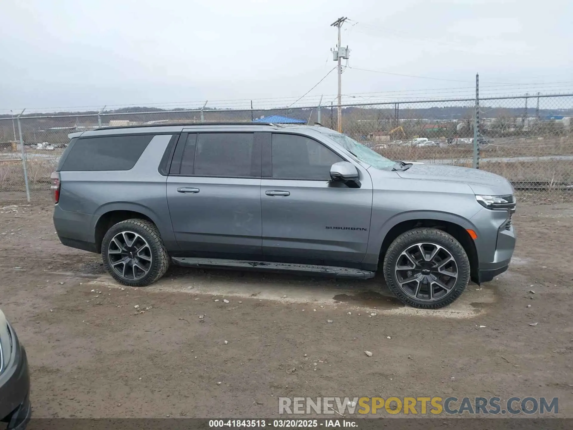 13 fotografías del automóvil dañado 1GNSKEKD4NR151255 CHEVROLET SUBURBAN 2022