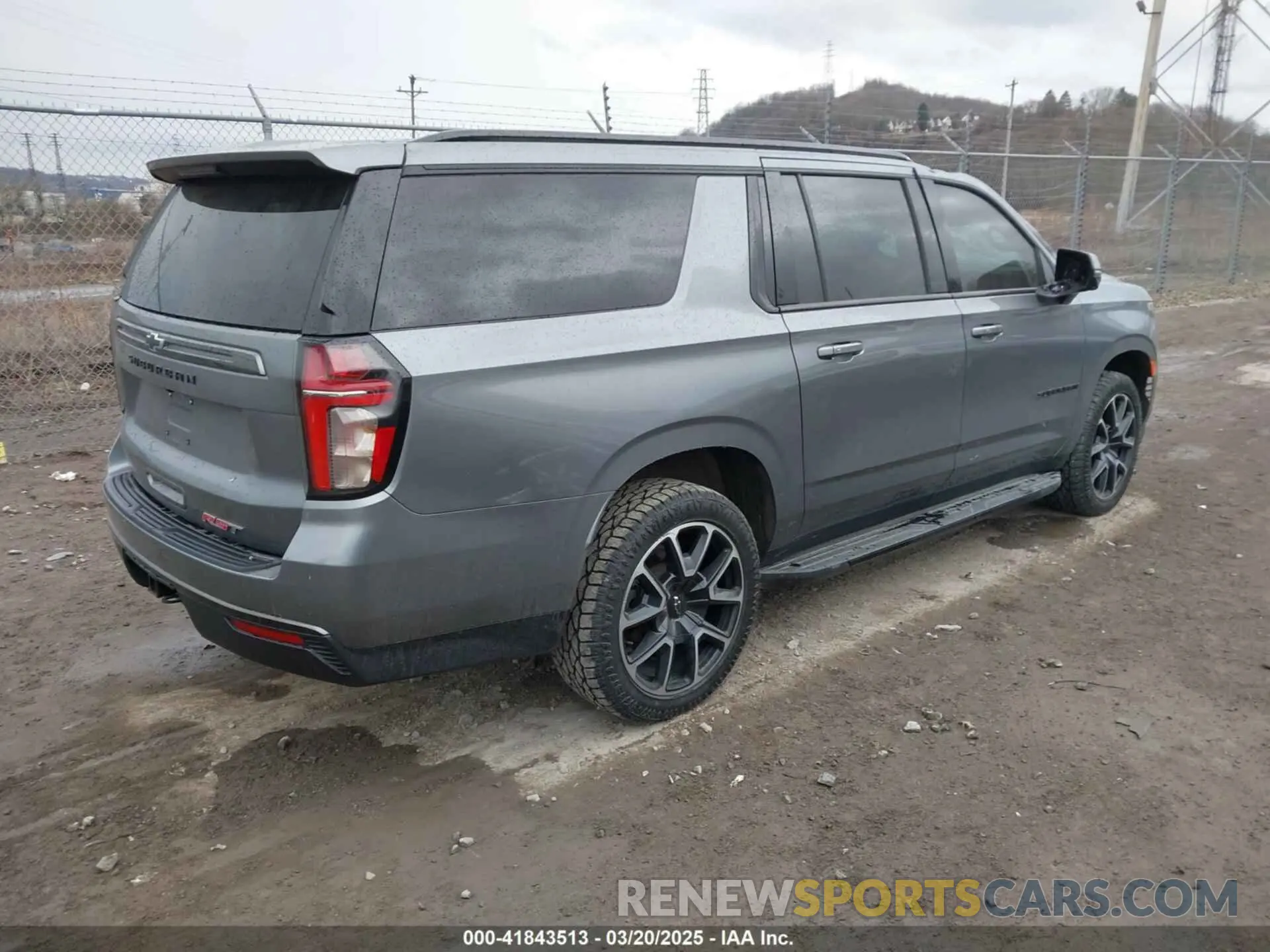 4 fotografías del automóvil dañado 1GNSKEKD4NR151255 CHEVROLET SUBURBAN 2022