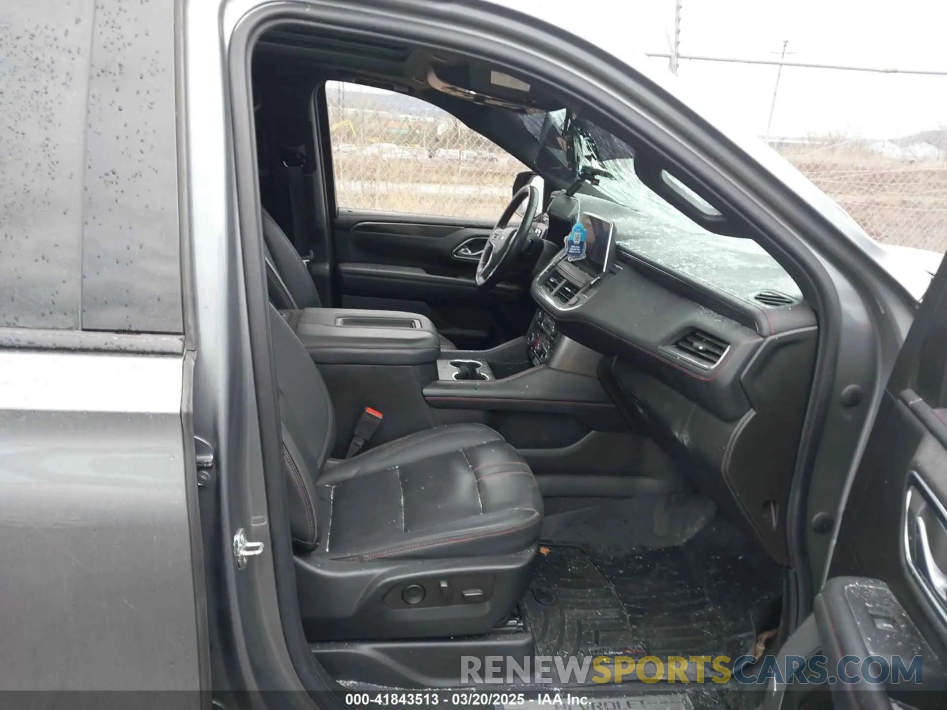 5 fotografías del automóvil dañado 1GNSKEKD4NR151255 CHEVROLET SUBURBAN 2022