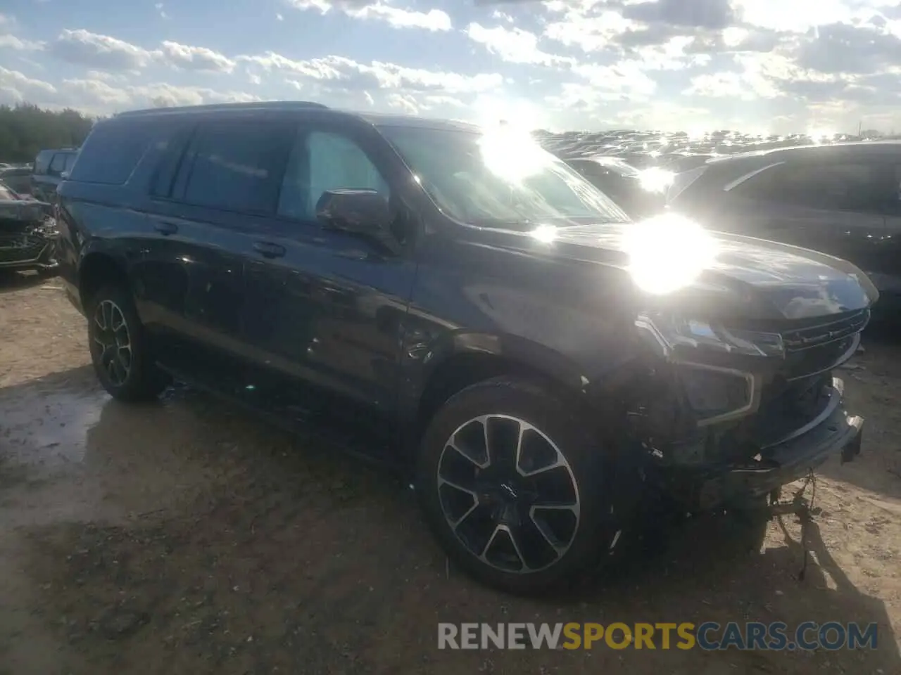 4 fotografías del automóvil dañado 1GNSKEKD4NR303096 CHEVROLET SUBURBAN 2022