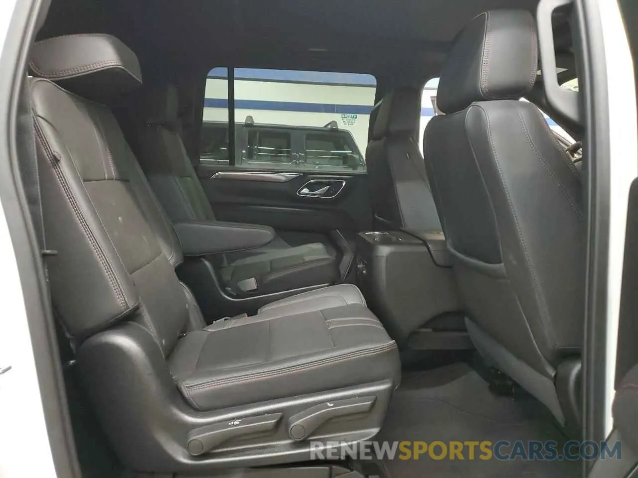 11 fotografías del automóvil dañado 1GNSKEKD4NR341895 CHEVROLET SUBURBAN 2022