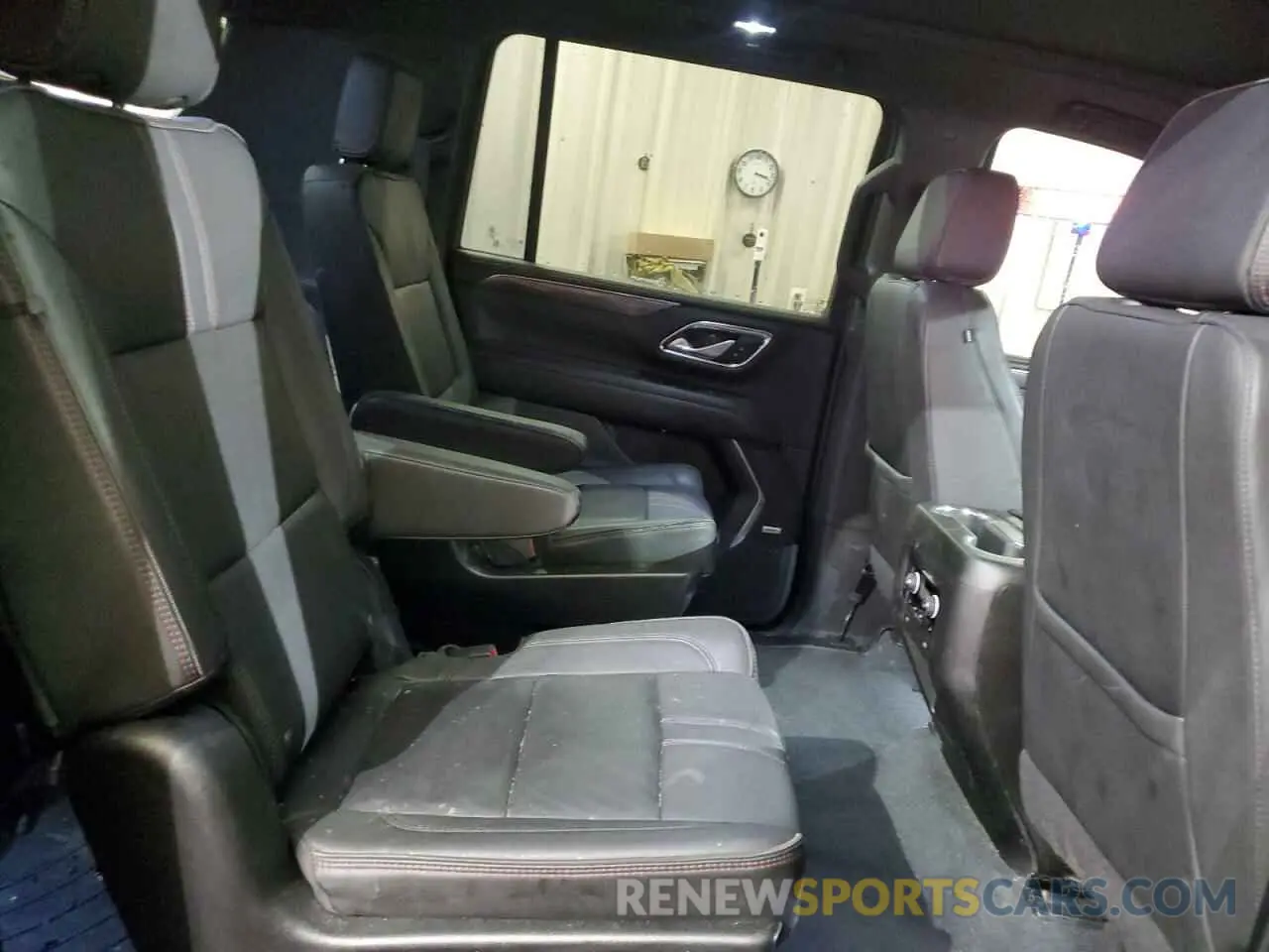 11 fotografías del automóvil dañado 1GNSKEKD8NR299232 CHEVROLET SUBURBAN 2022