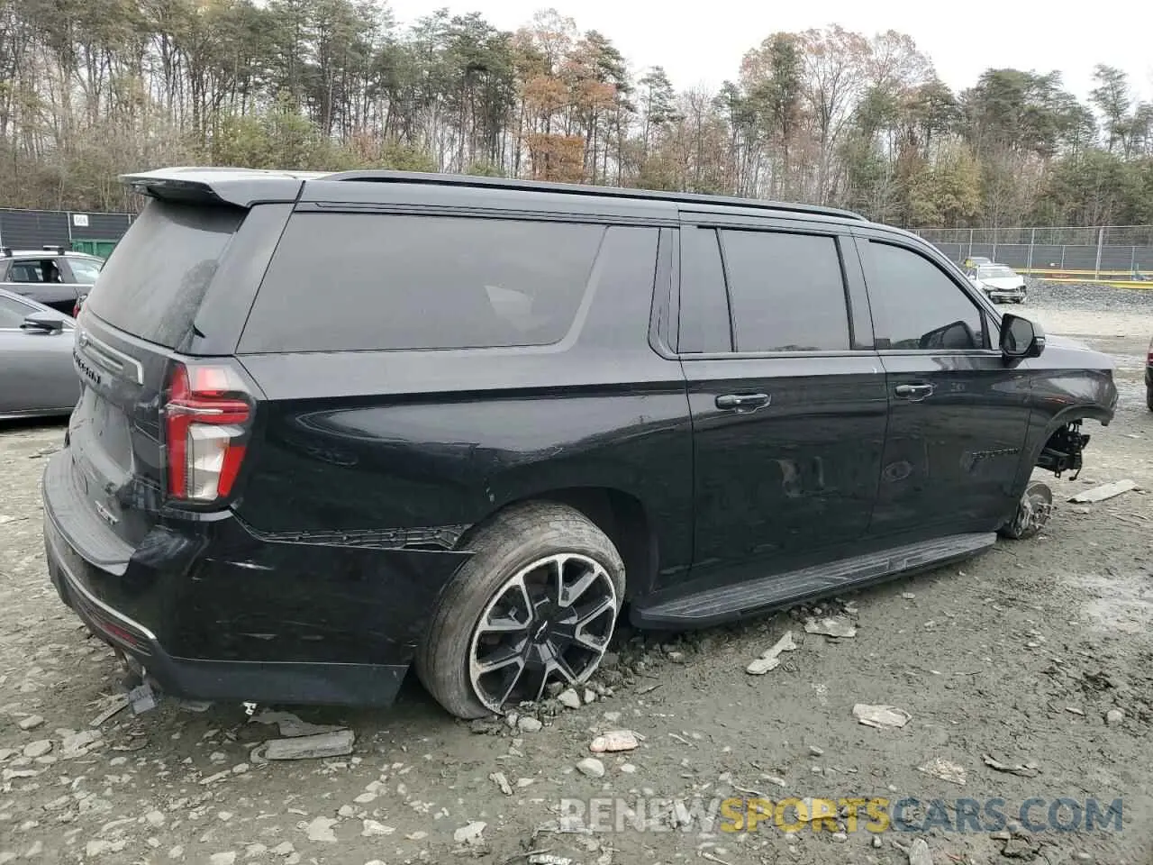 3 fotografías del automóvil dañado 1GNSKEKL0NR282092 CHEVROLET SUBURBAN 2022