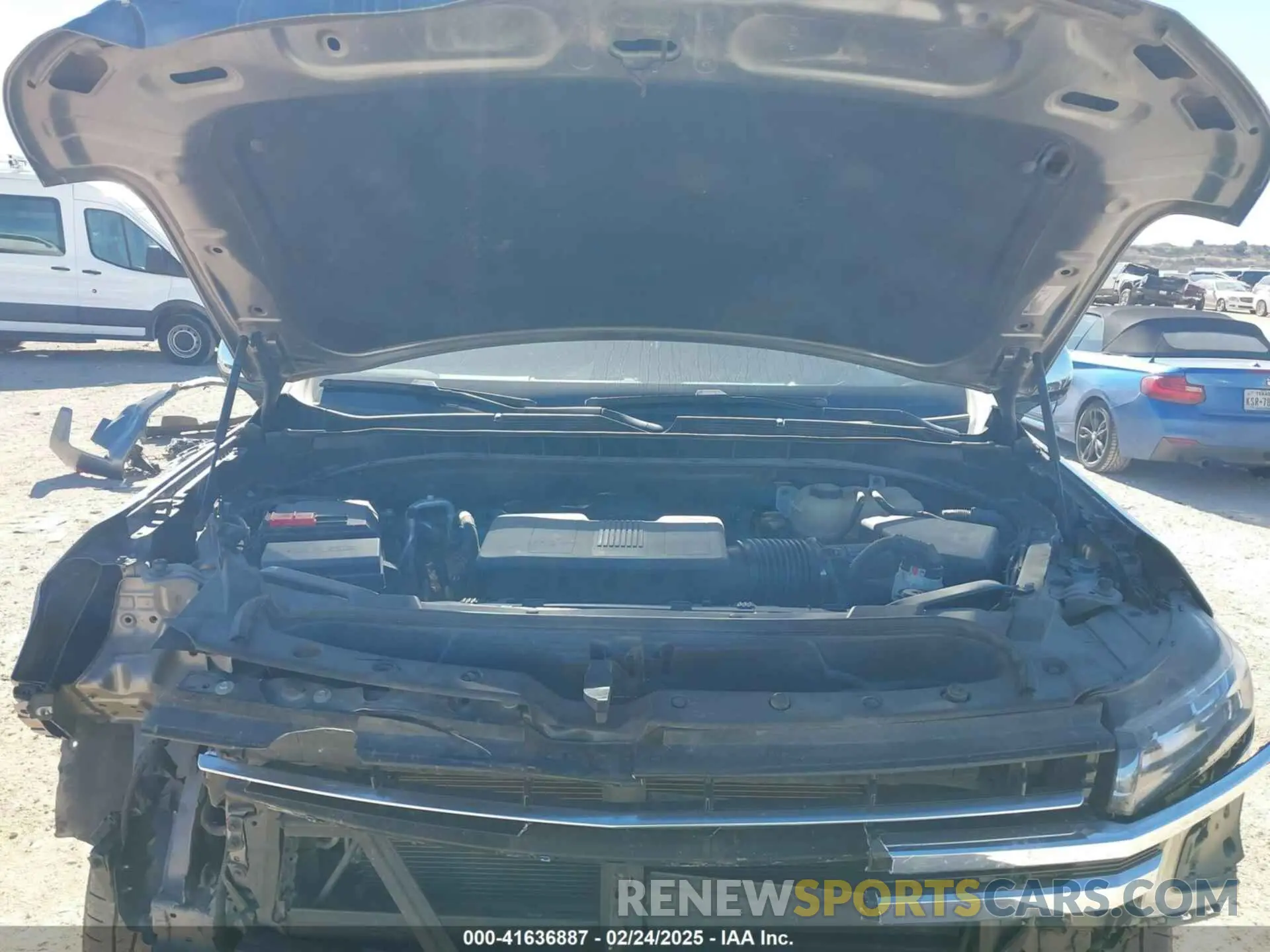 10 fotografías del automóvil dañado 1GNSKFKD0NR185277 CHEVROLET SUBURBAN 2022