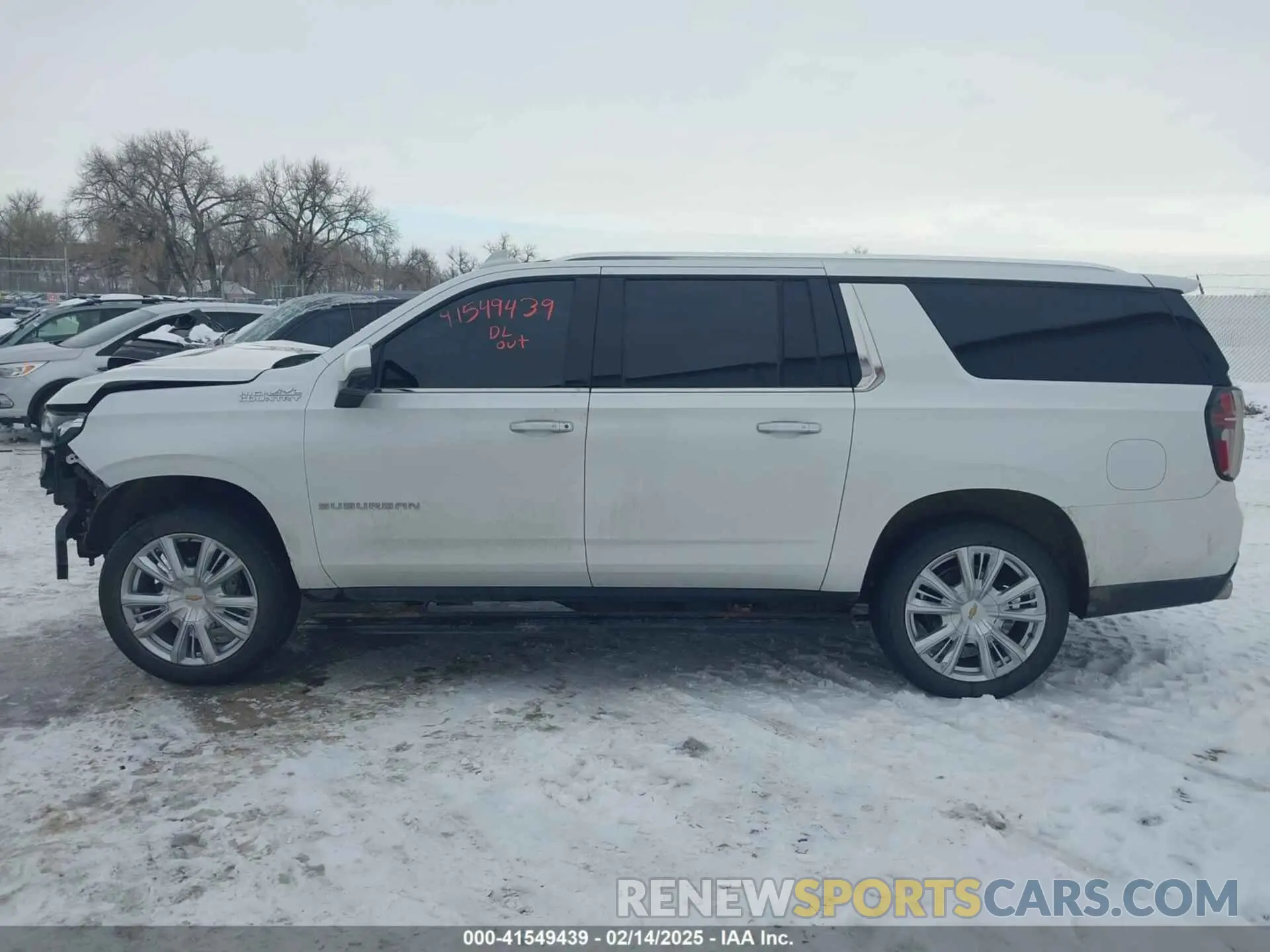 15 fotografías del automóvil dañado 1GNSKGKLXNR151036 CHEVROLET SUBURBAN 2022