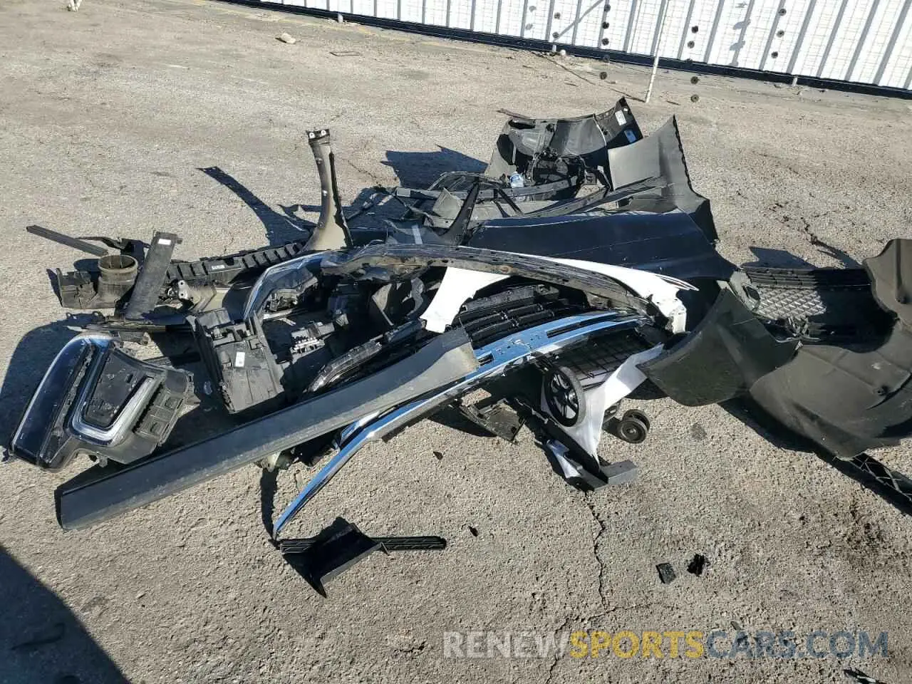 13 fotografías del automóvil dañado 1GNSCCKD1PR124986 CHEVROLET SUBURBAN 2023