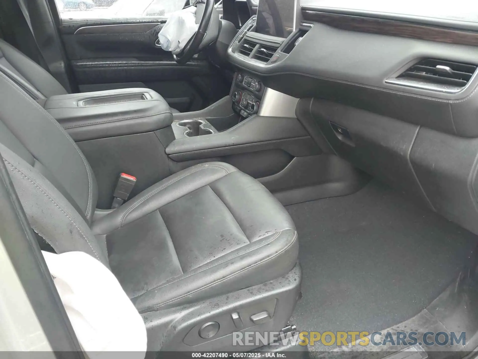 5 fotografías del automóvil dañado 1GNSCCKD2PR170276 CHEVROLET SUBURBAN 2023