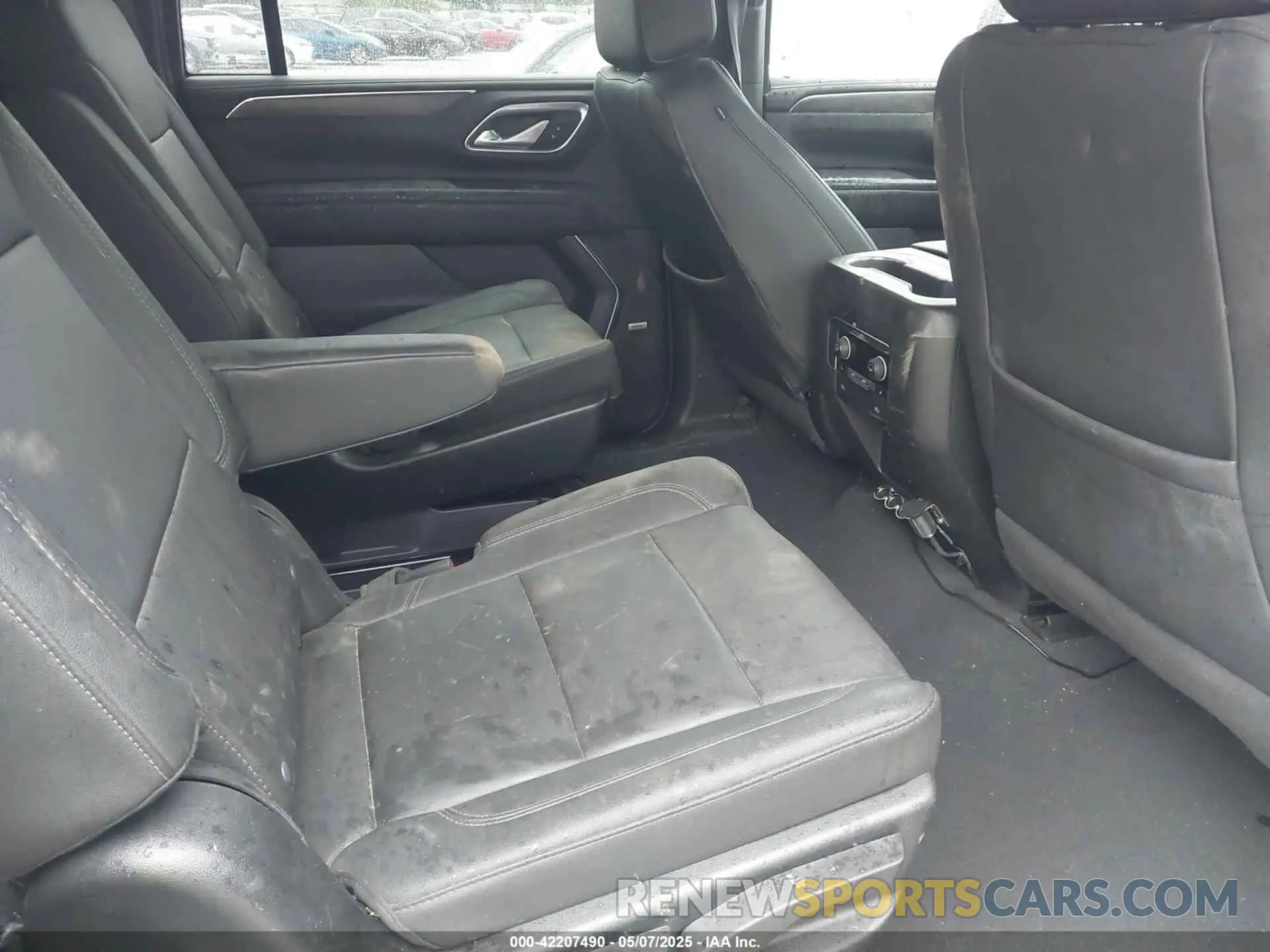 8 fotografías del automóvil dañado 1GNSCCKD2PR170276 CHEVROLET SUBURBAN 2023