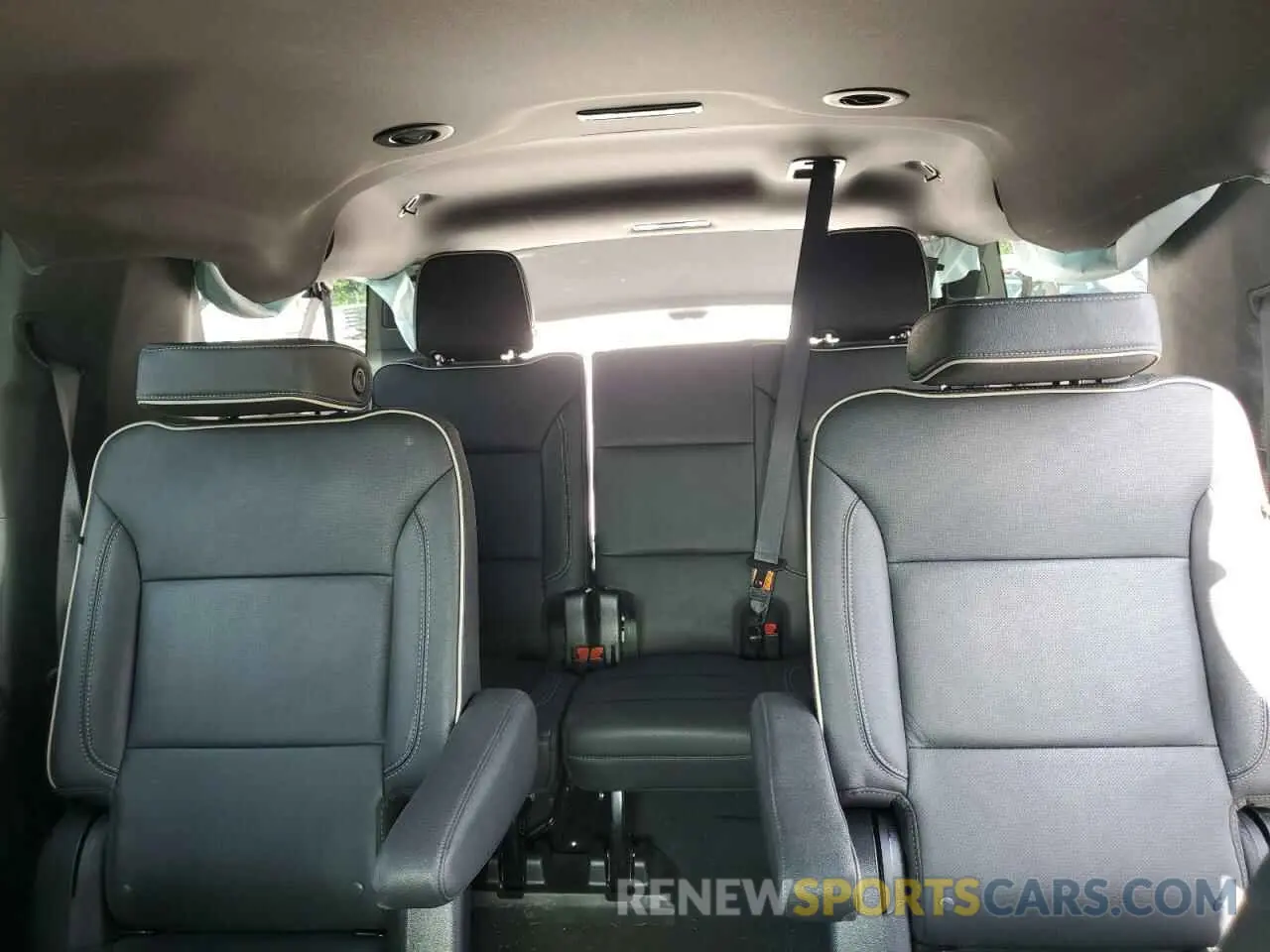 10 fotografías del automóvil dañado 1GNSCFKD0PR504435 CHEVROLET SUBURBAN 2023