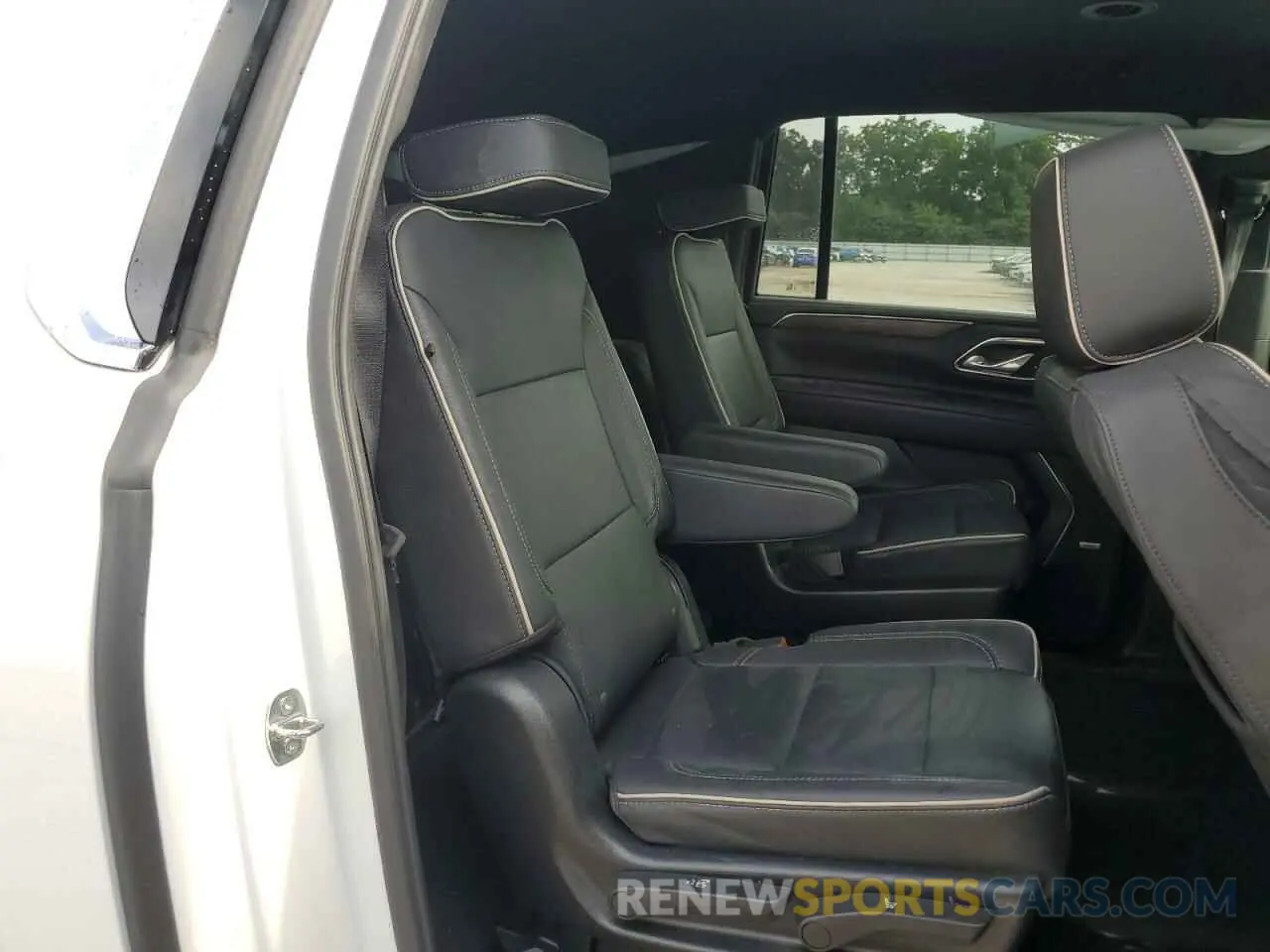 11 fotografías del automóvil dañado 1GNSCFKD0PR504435 CHEVROLET SUBURBAN 2023