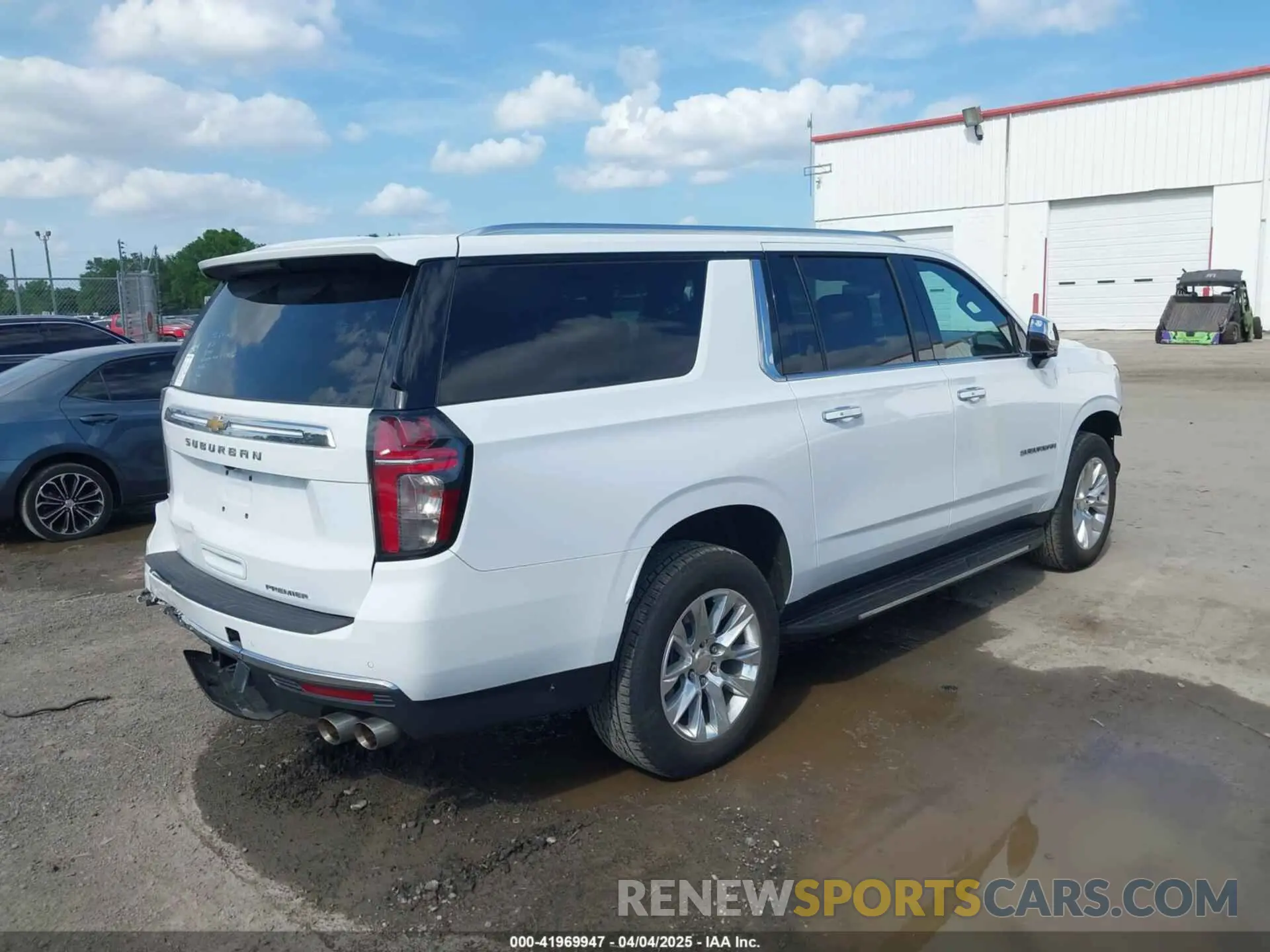 4 fotografías del automóvil dañado 1GNSCFKD3PR546579 CHEVROLET SUBURBAN 2023