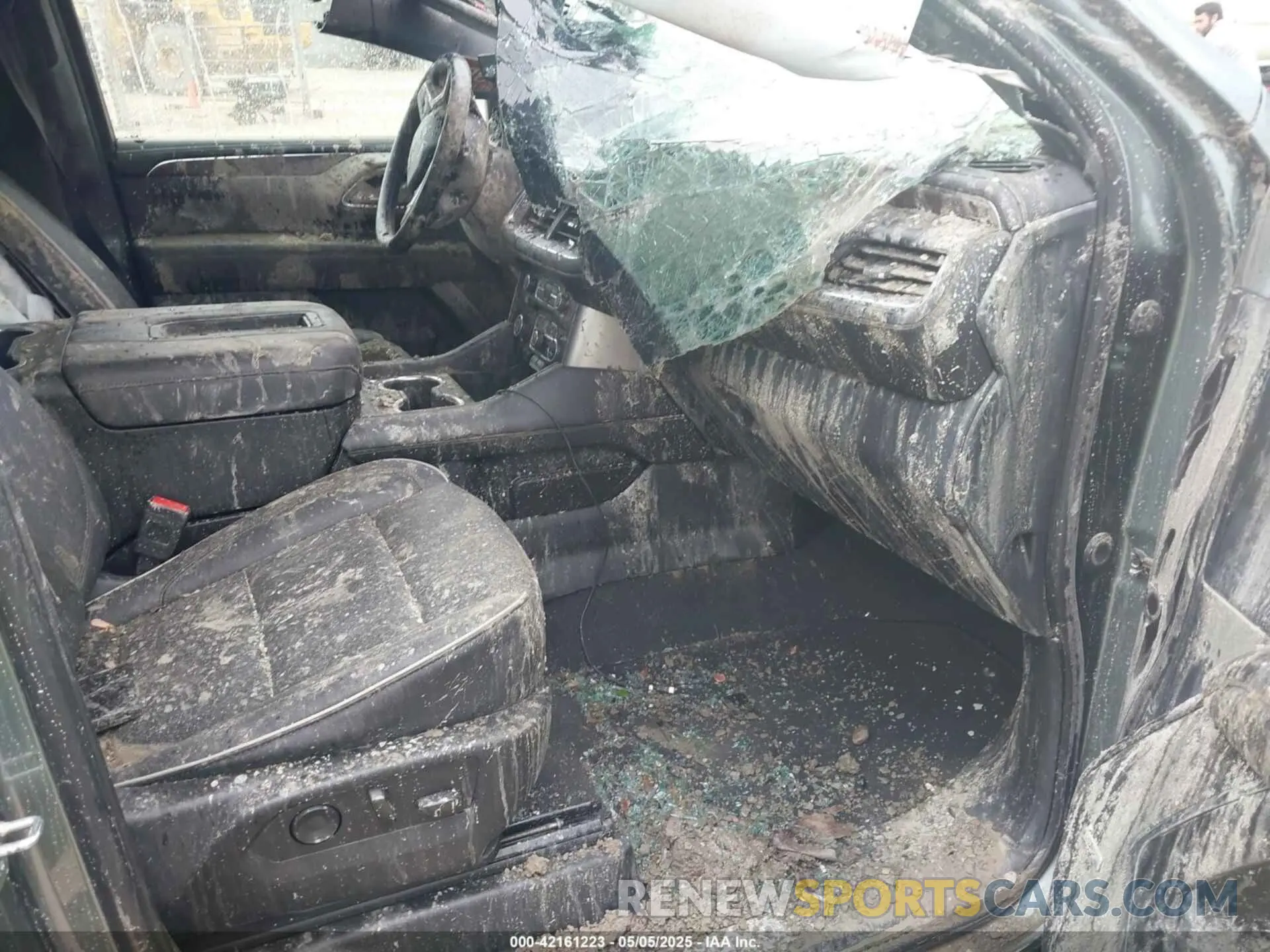5 fotografías del automóvil dañado 1GNSCFKD7PR463950 CHEVROLET SUBURBAN 2023