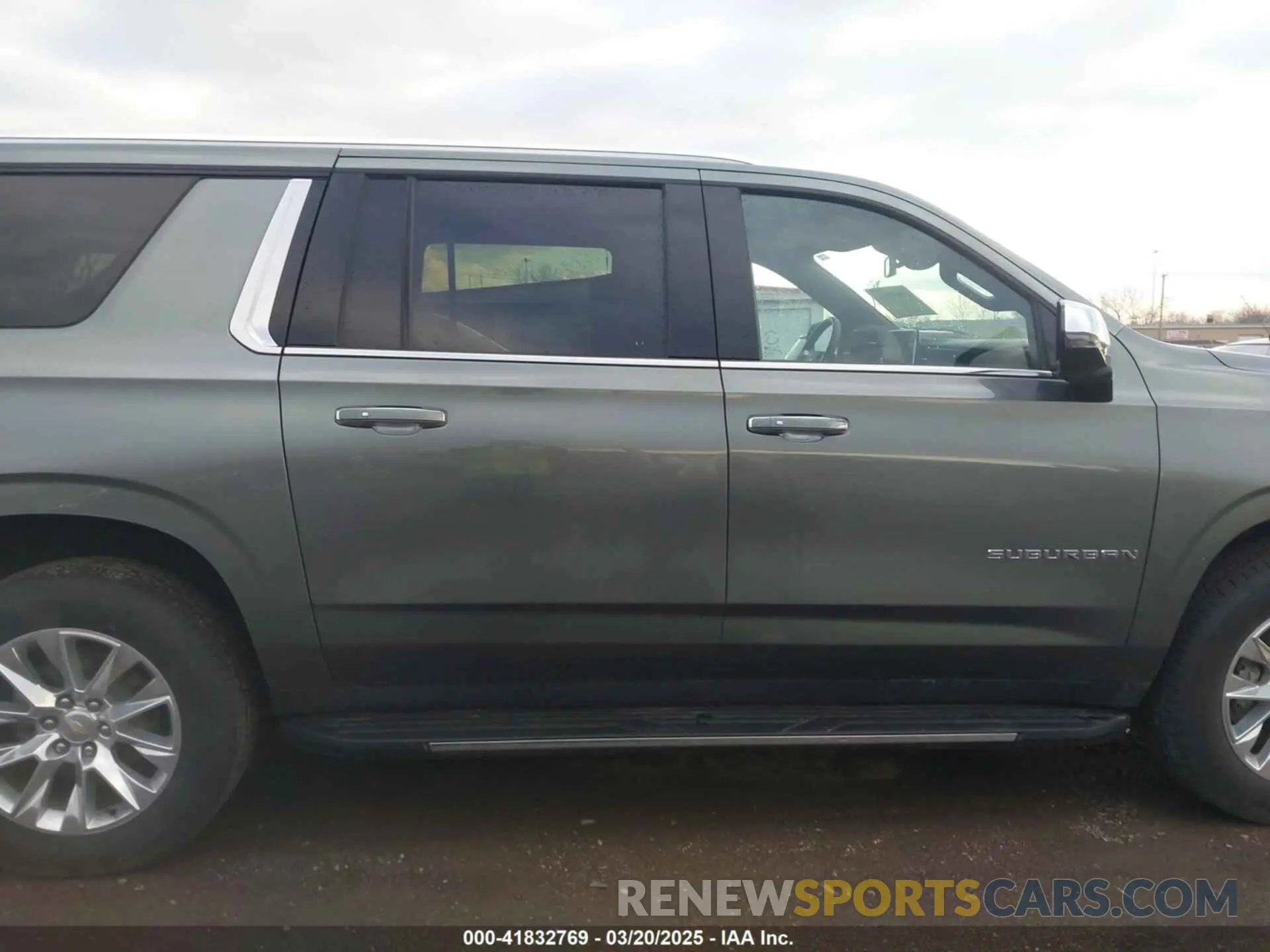 14 fotografías del automóvil dañado 1GNSCFKD7PR519997 CHEVROLET SUBURBAN 2023