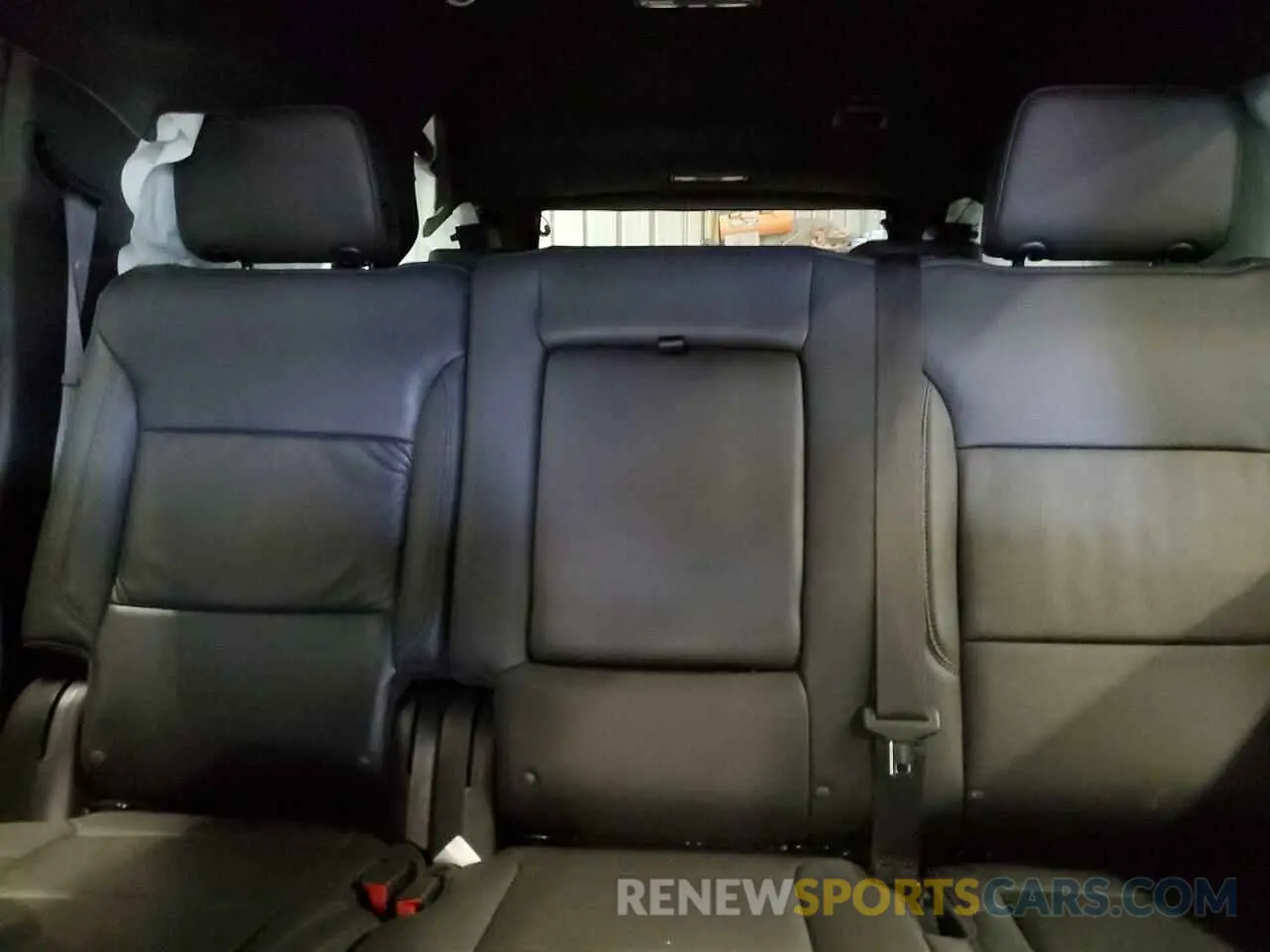 10 fotografías del automóvil dañado 1GNSKCKD1PR259601 CHEVROLET SUBURBAN 2023