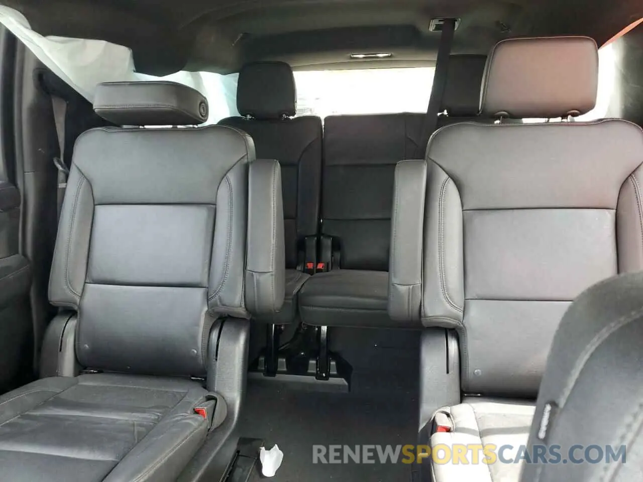 10 fotografías del automóvil dañado 1GNSKCKD2PR131240 CHEVROLET SUBURBAN 2023