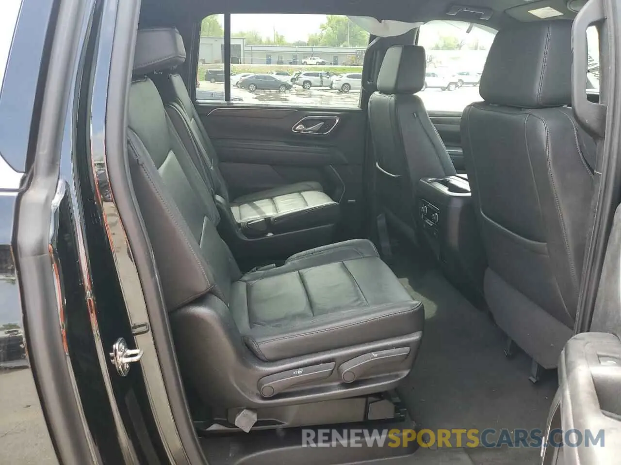 11 fotografías del automóvil dañado 1GNSKCKD2PR131240 CHEVROLET SUBURBAN 2023