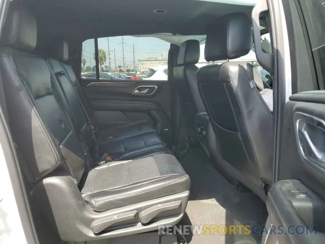 11 fotografías del automóvil dañado 1GNSKCKD4PR204186 CHEVROLET SUBURBAN 2023