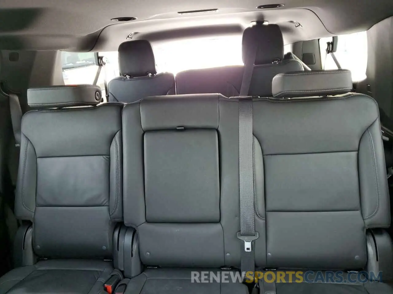 10 fotografías del automóvil dañado 1GNSKCKD4PR332623 CHEVROLET SUBURBAN 2023