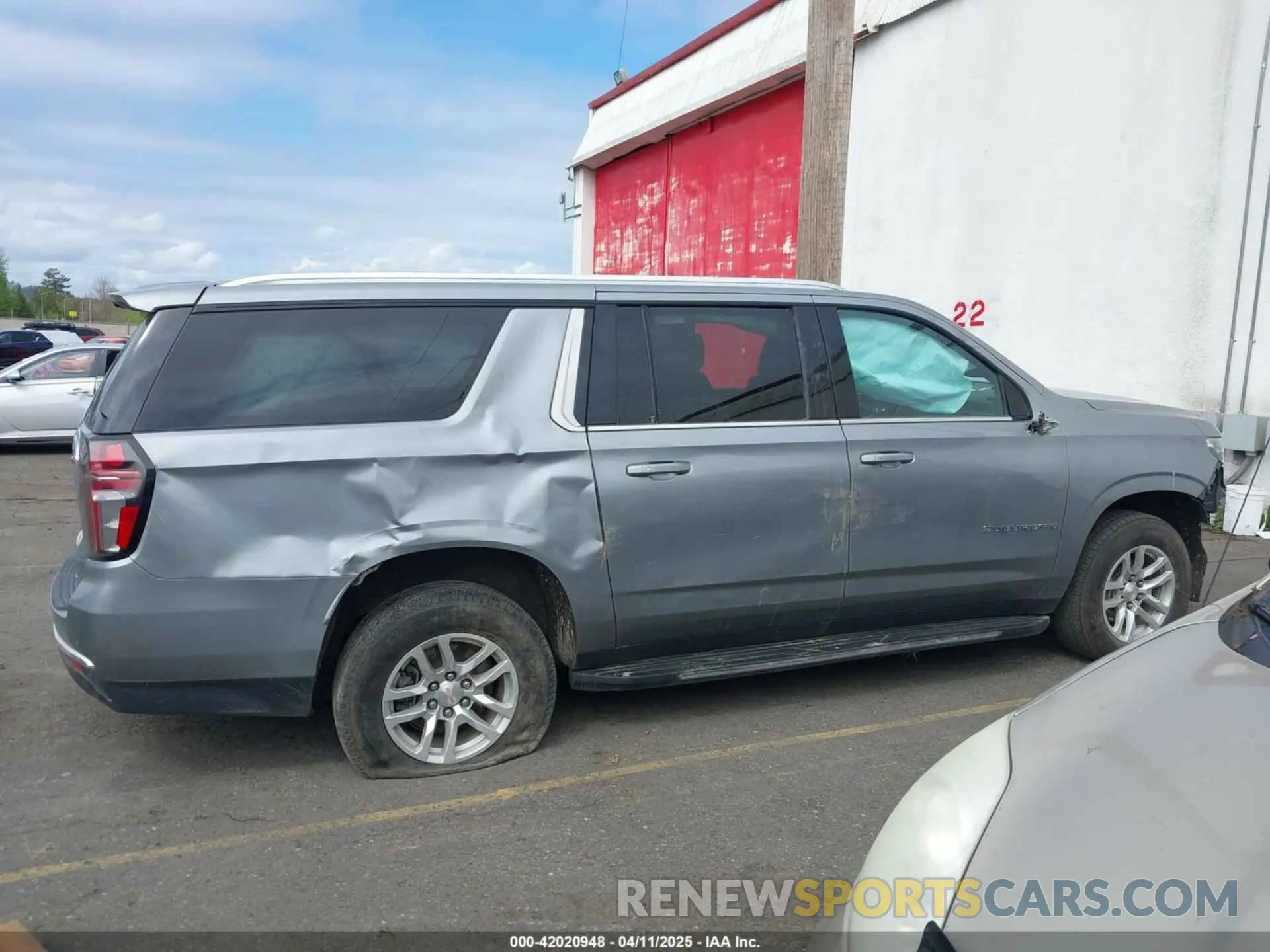 14 fotografías del automóvil dañado 1GNSKCKD6PR410867 CHEVROLET SUBURBAN 2023