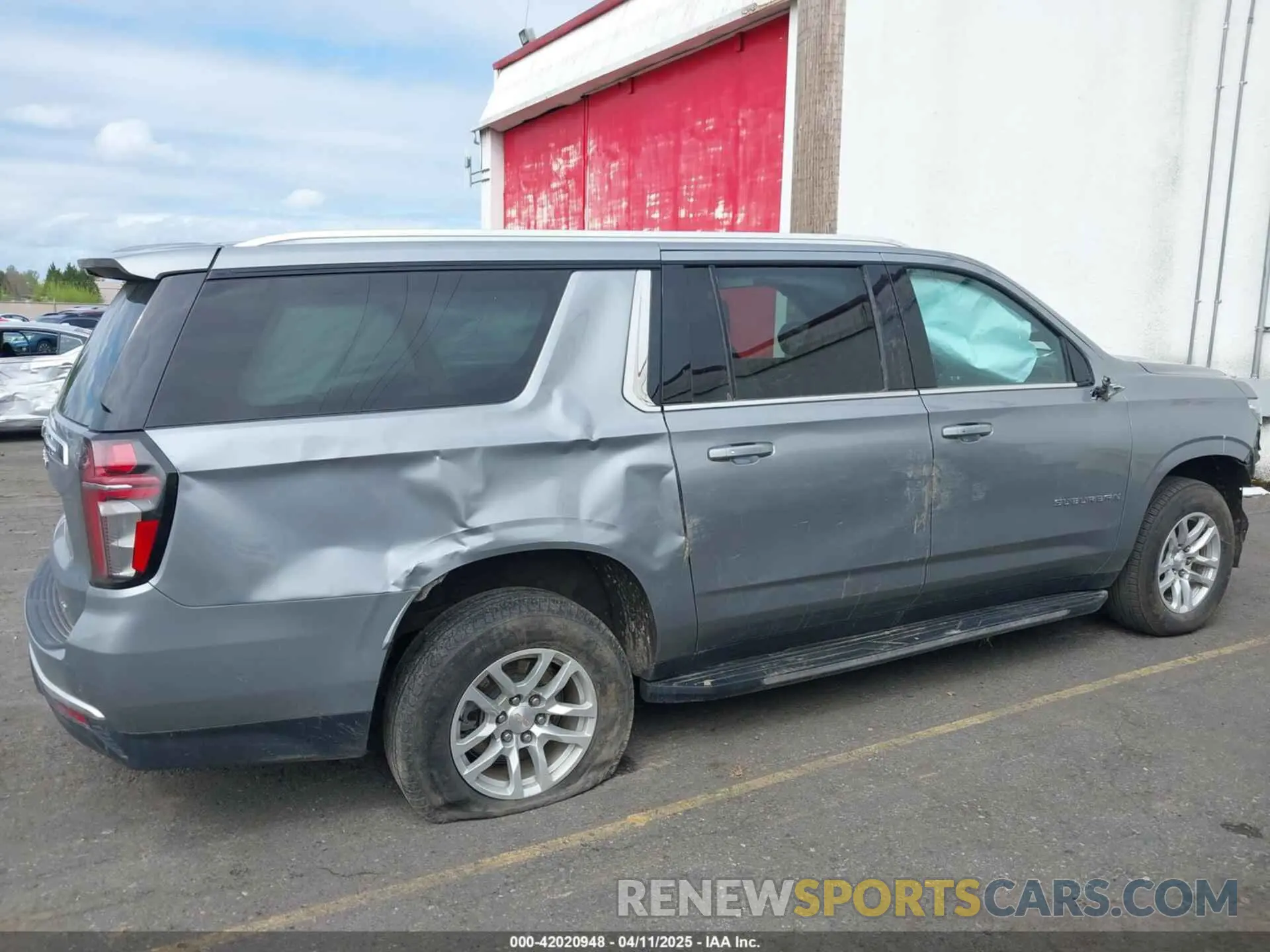 6 fotografías del automóvil dañado 1GNSKCKD6PR410867 CHEVROLET SUBURBAN 2023