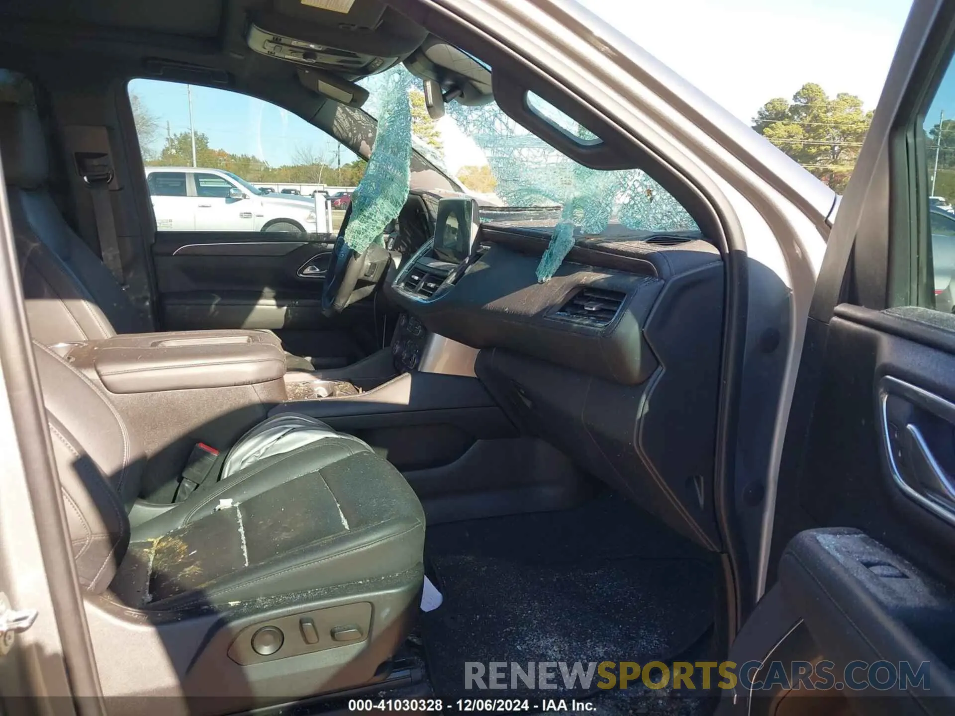 5 fotografías del automóvil dañado 1GNSKDKD6PR122790 CHEVROLET SUBURBAN 2023