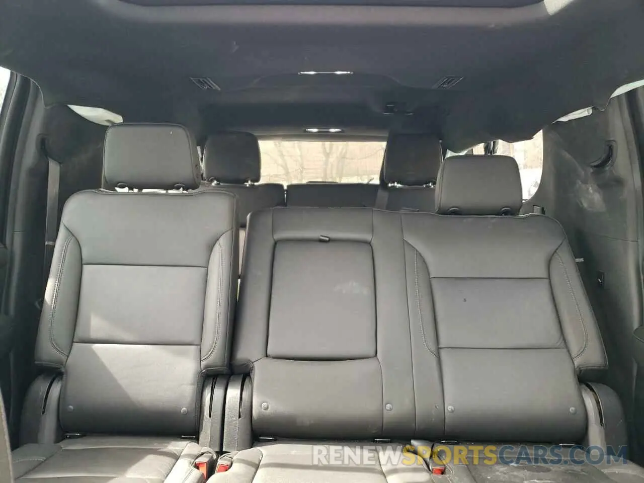 10 fotografías del automóvil dañado 1GNSKDKD8PR161929 CHEVROLET SUBURBAN 2023