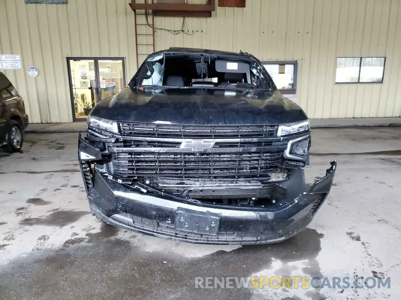 5 fotografías del automóvil dañado 1GNSKEKD0PR533494 CHEVROLET SUBURBAN 2023