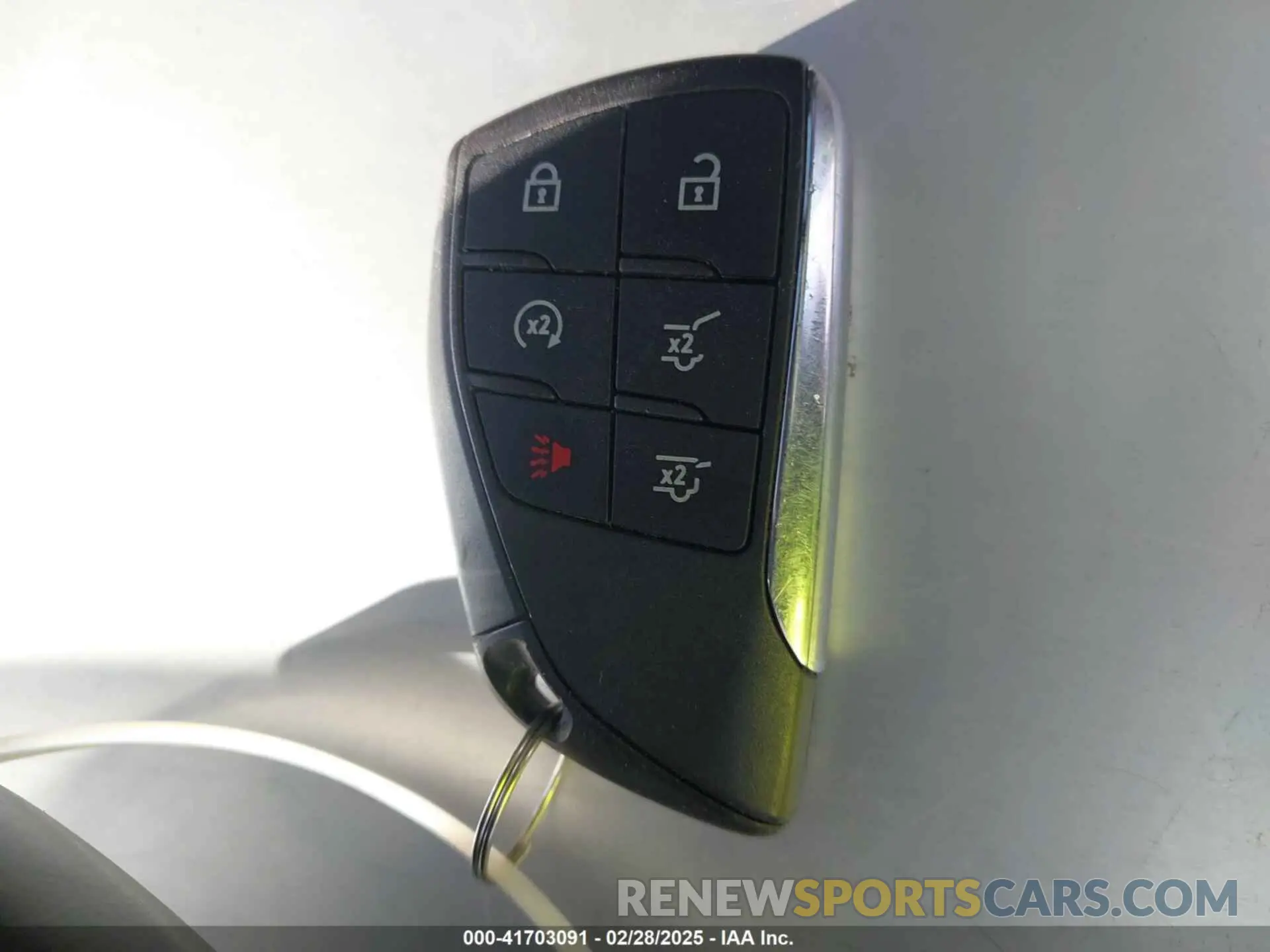 11 fotografías del automóvil dañado 1GNSKEKD2PR367074 CHEVROLET SUBURBAN 2023
