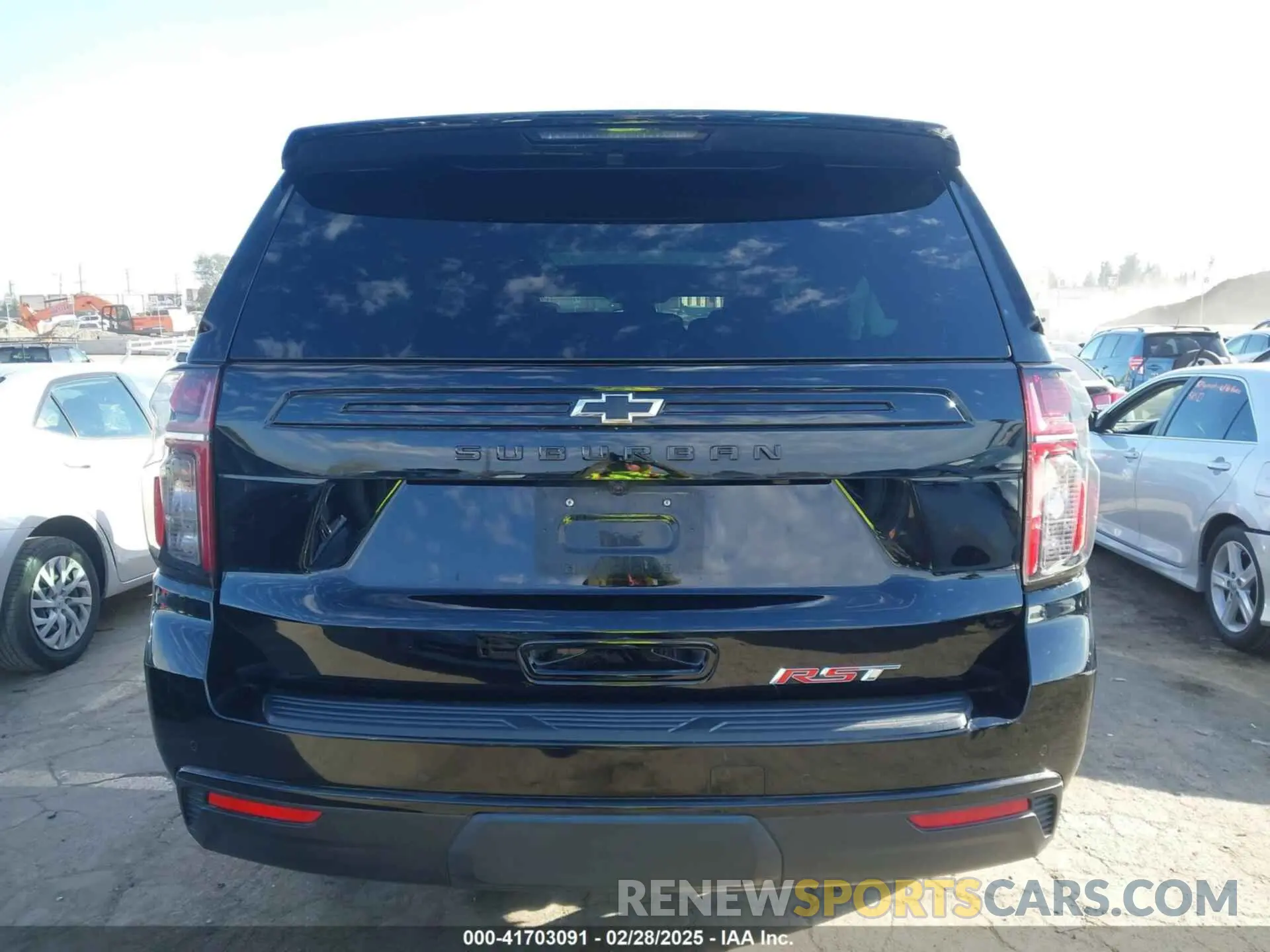 16 fotografías del automóvil dañado 1GNSKEKD2PR367074 CHEVROLET SUBURBAN 2023