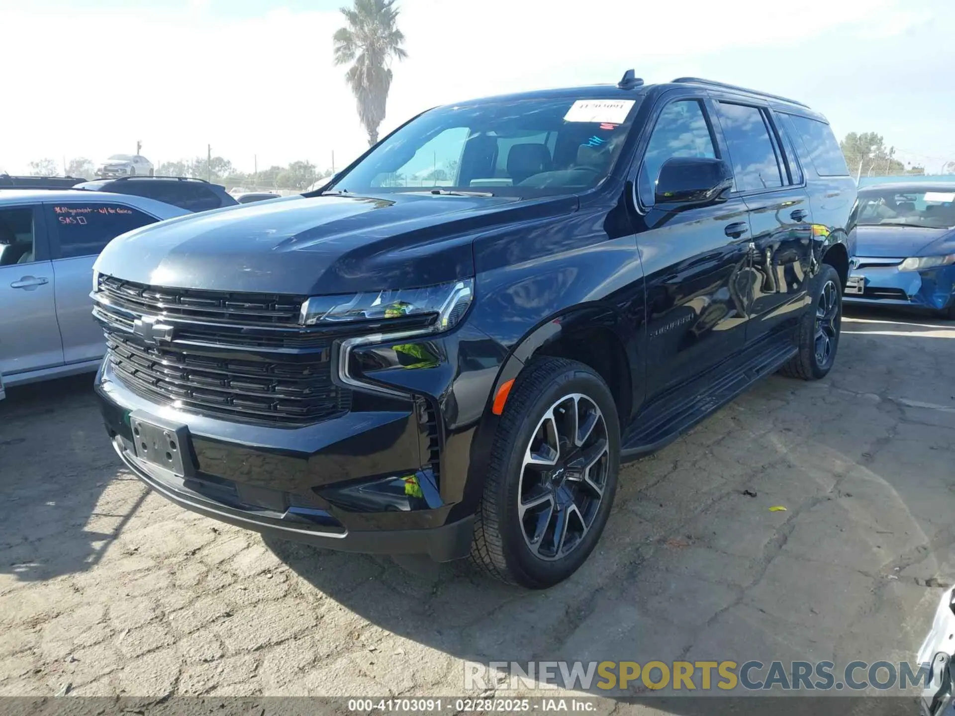 2 fotografías del automóvil dañado 1GNSKEKD2PR367074 CHEVROLET SUBURBAN 2023